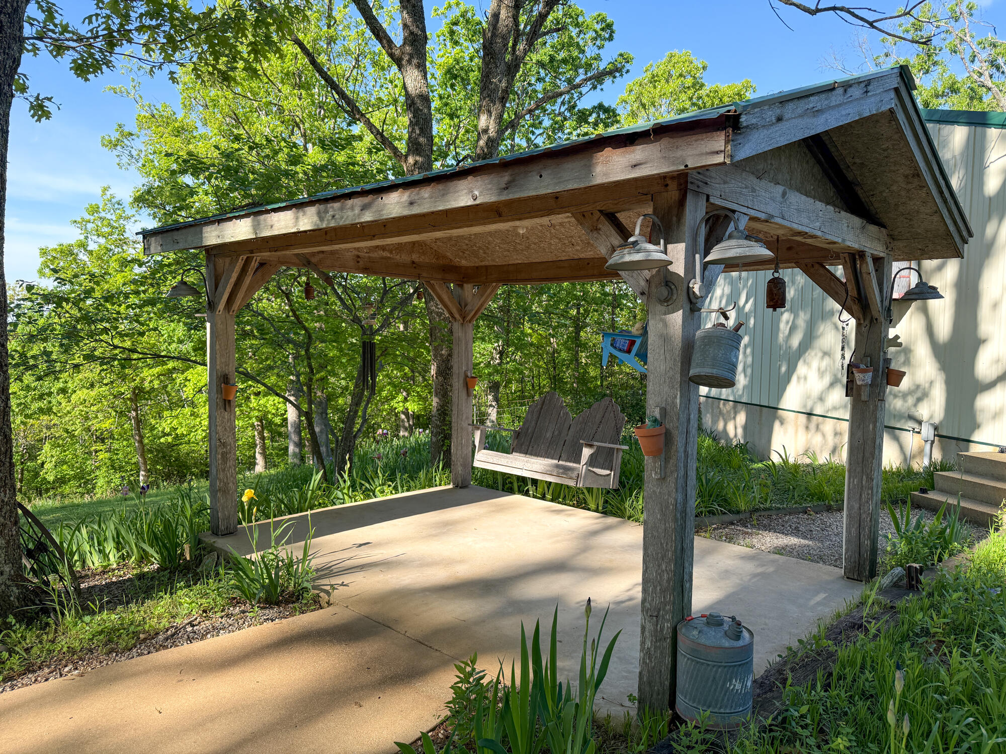 main property photo 17