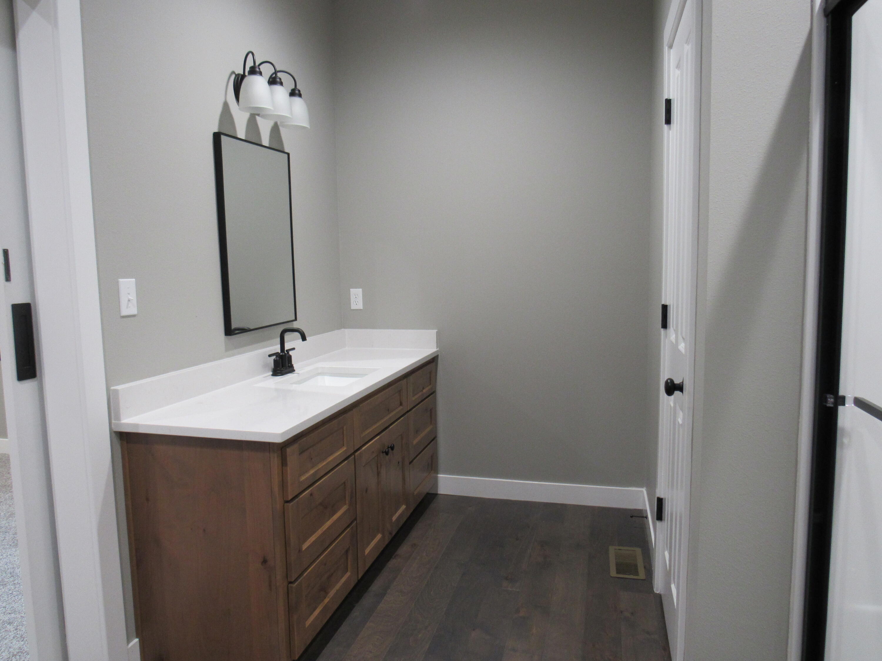 property viewer photo 25