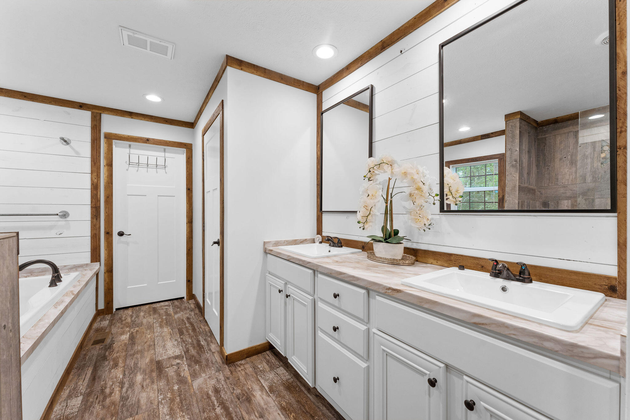 property viewer photo 19