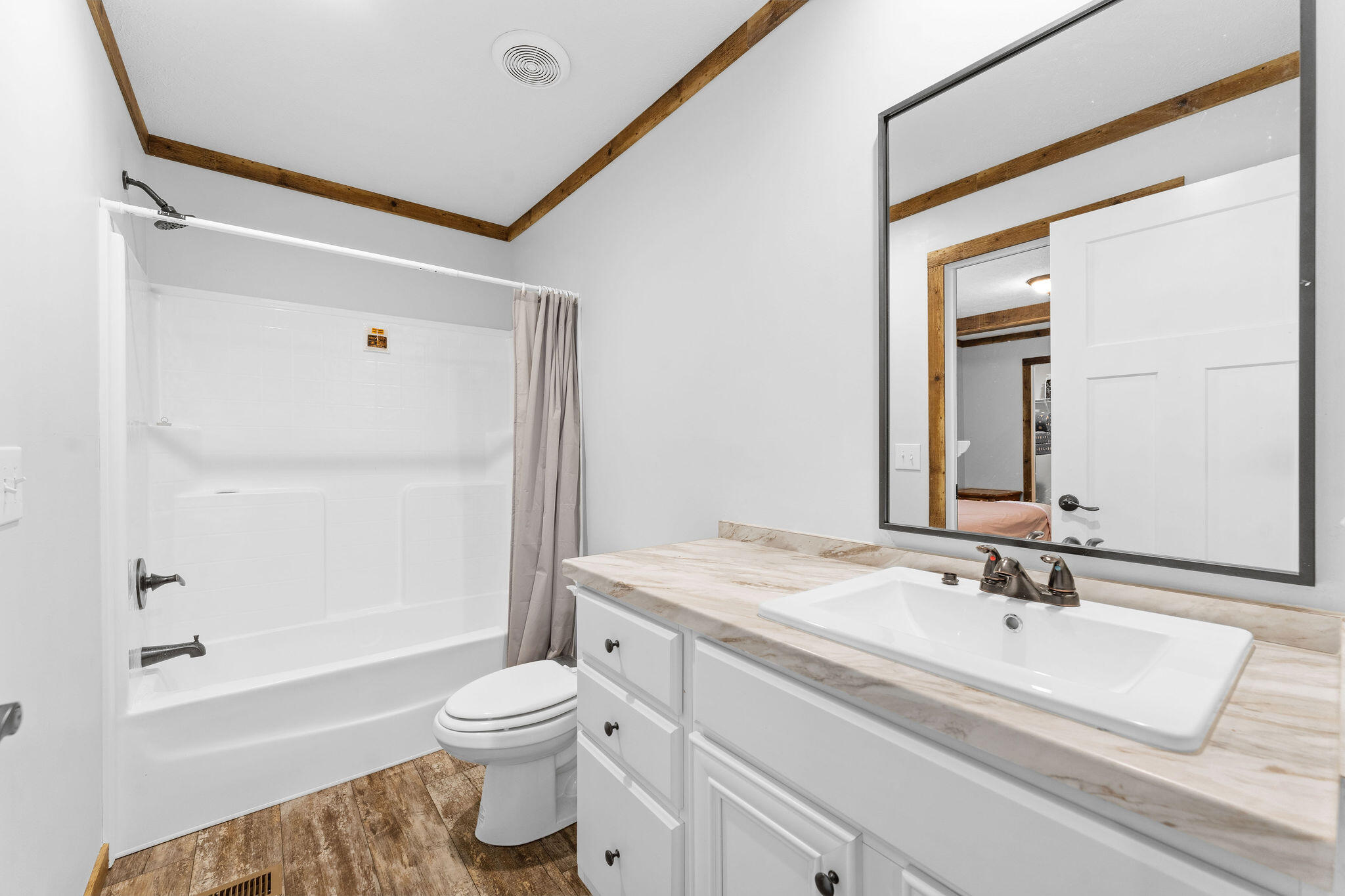 property viewer photo 23