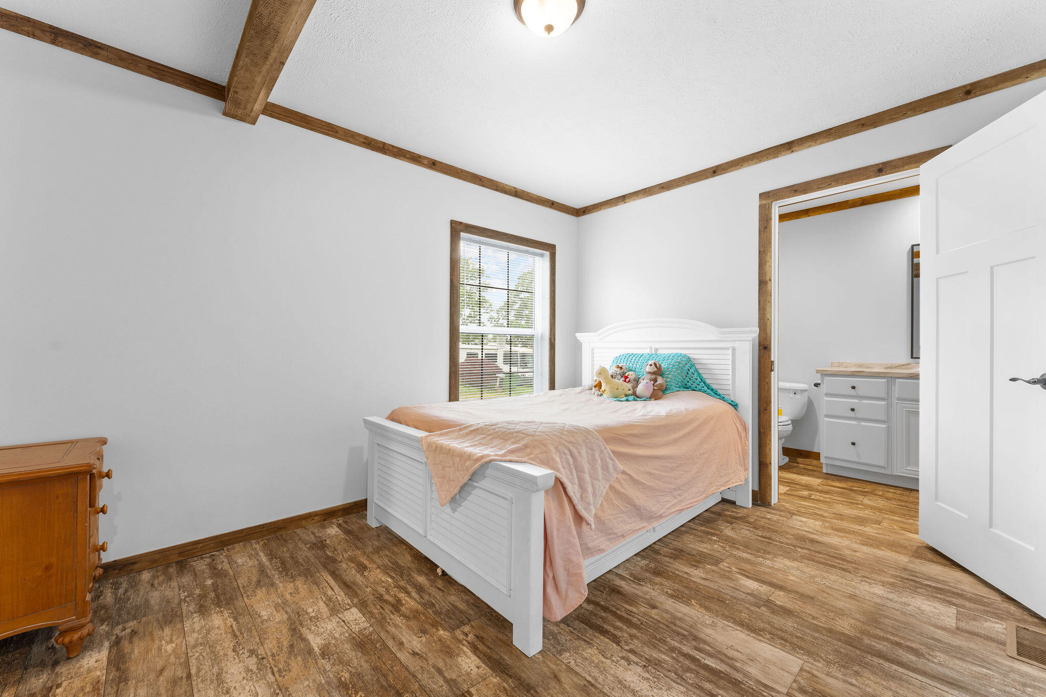 property viewer photo 26