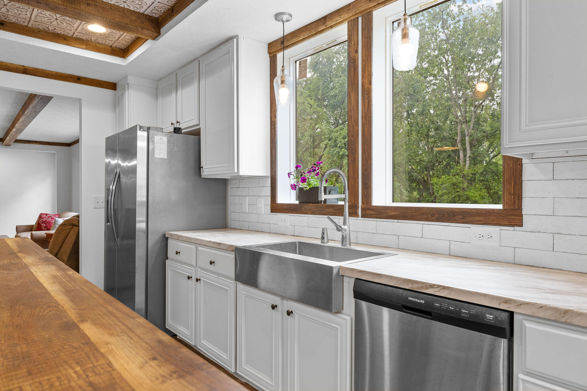 property viewer photo 5