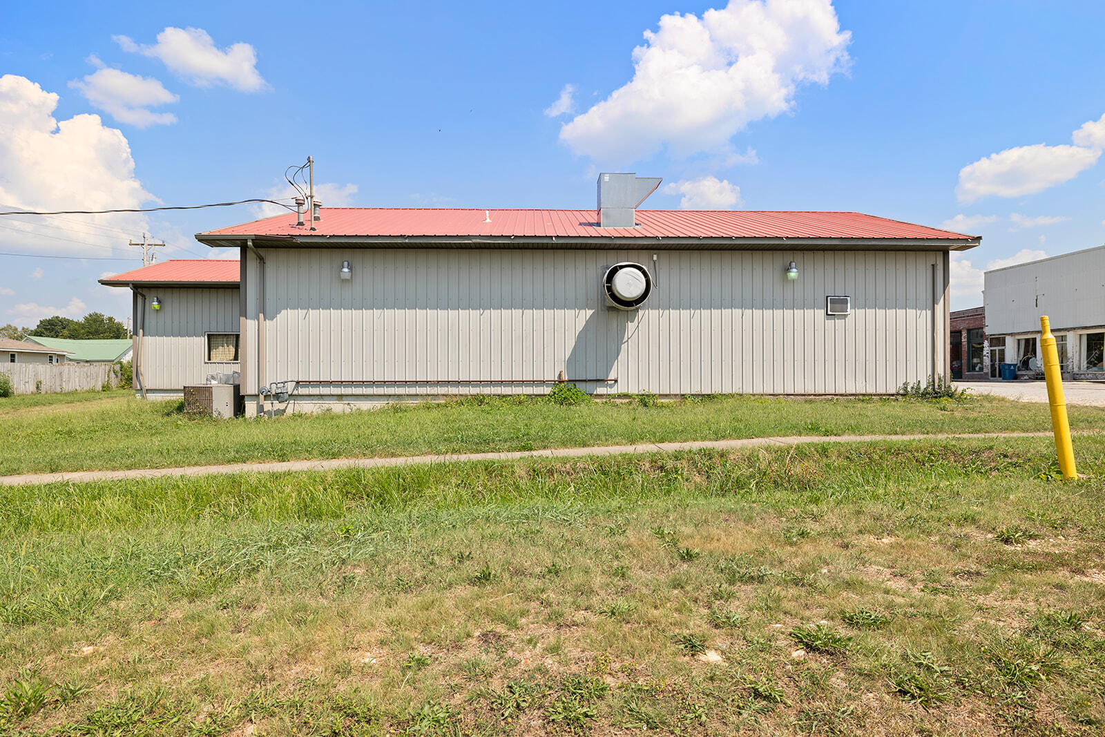 main property photo 31
