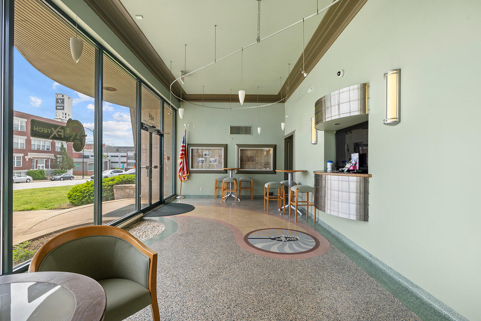 main property photo 10