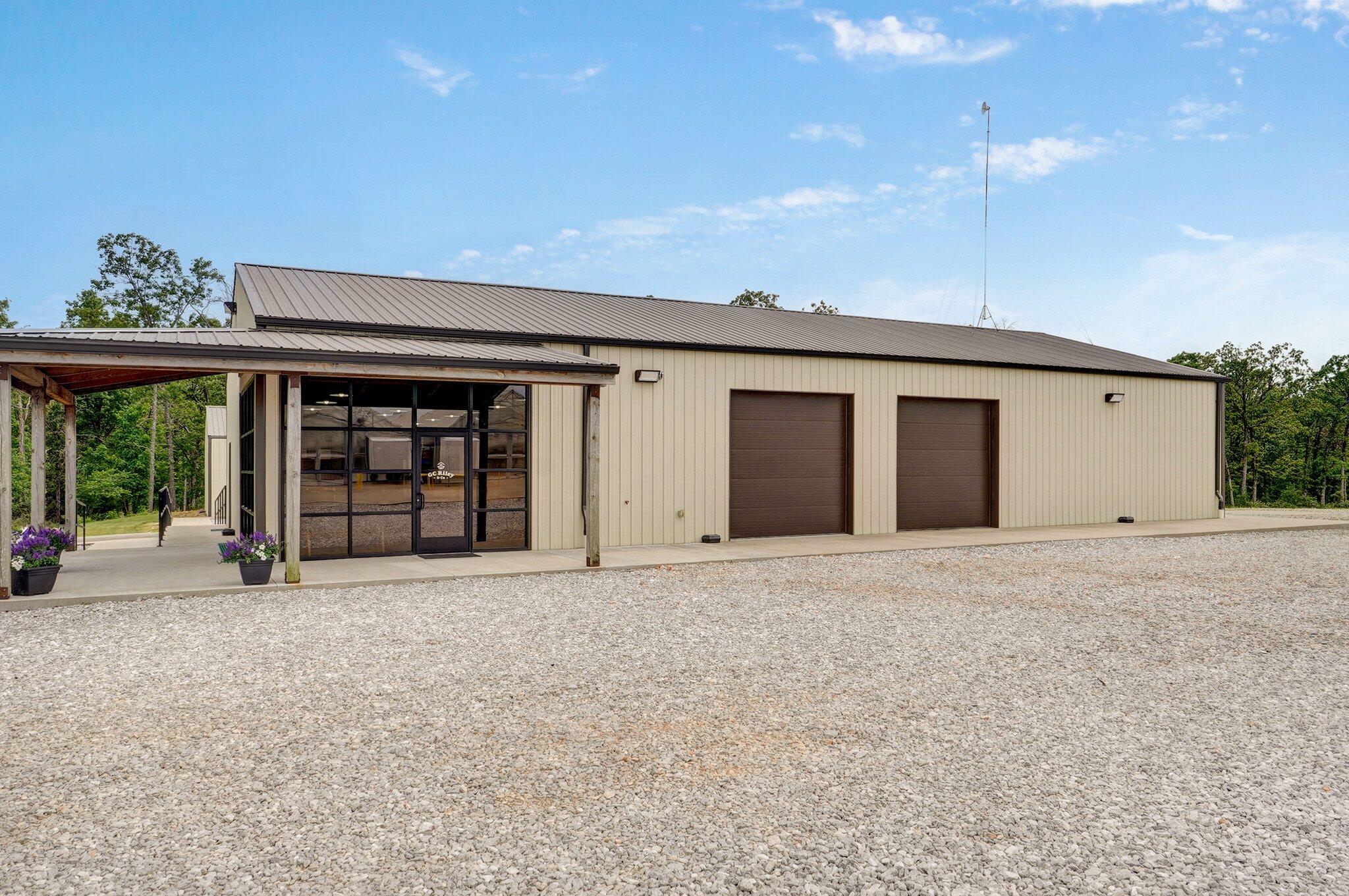 main property photo 18