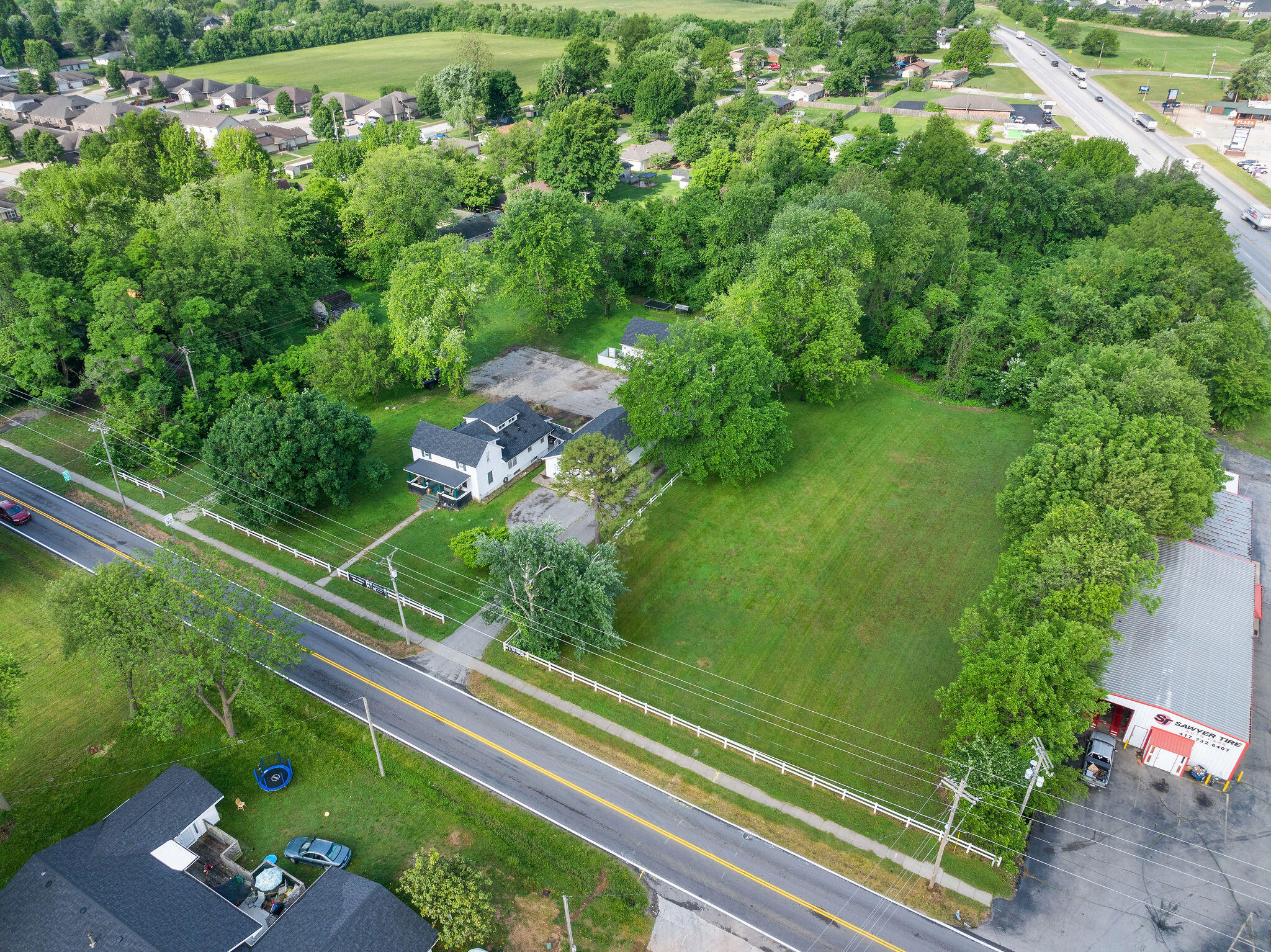 main property photo 29