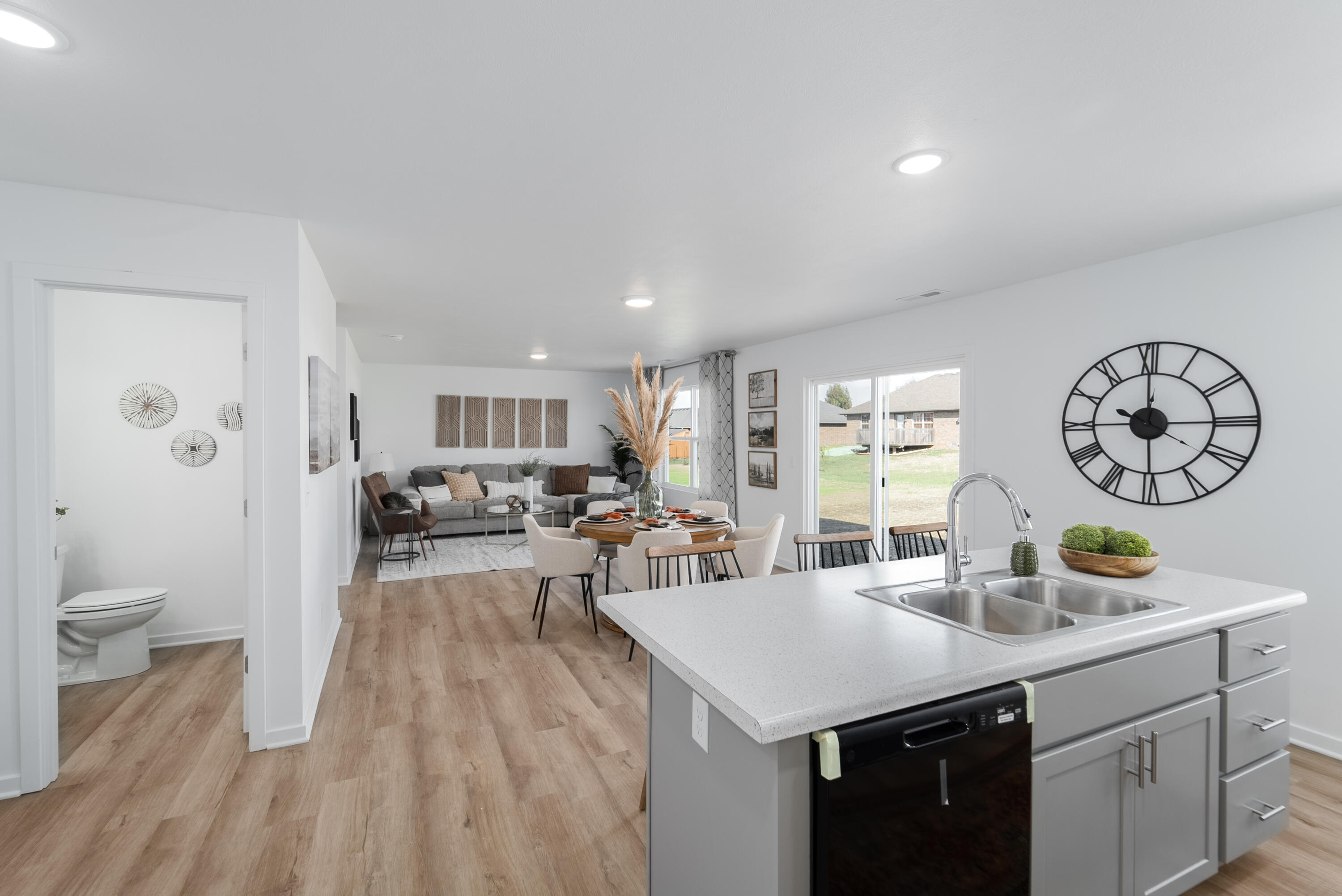 property viewer photo 2