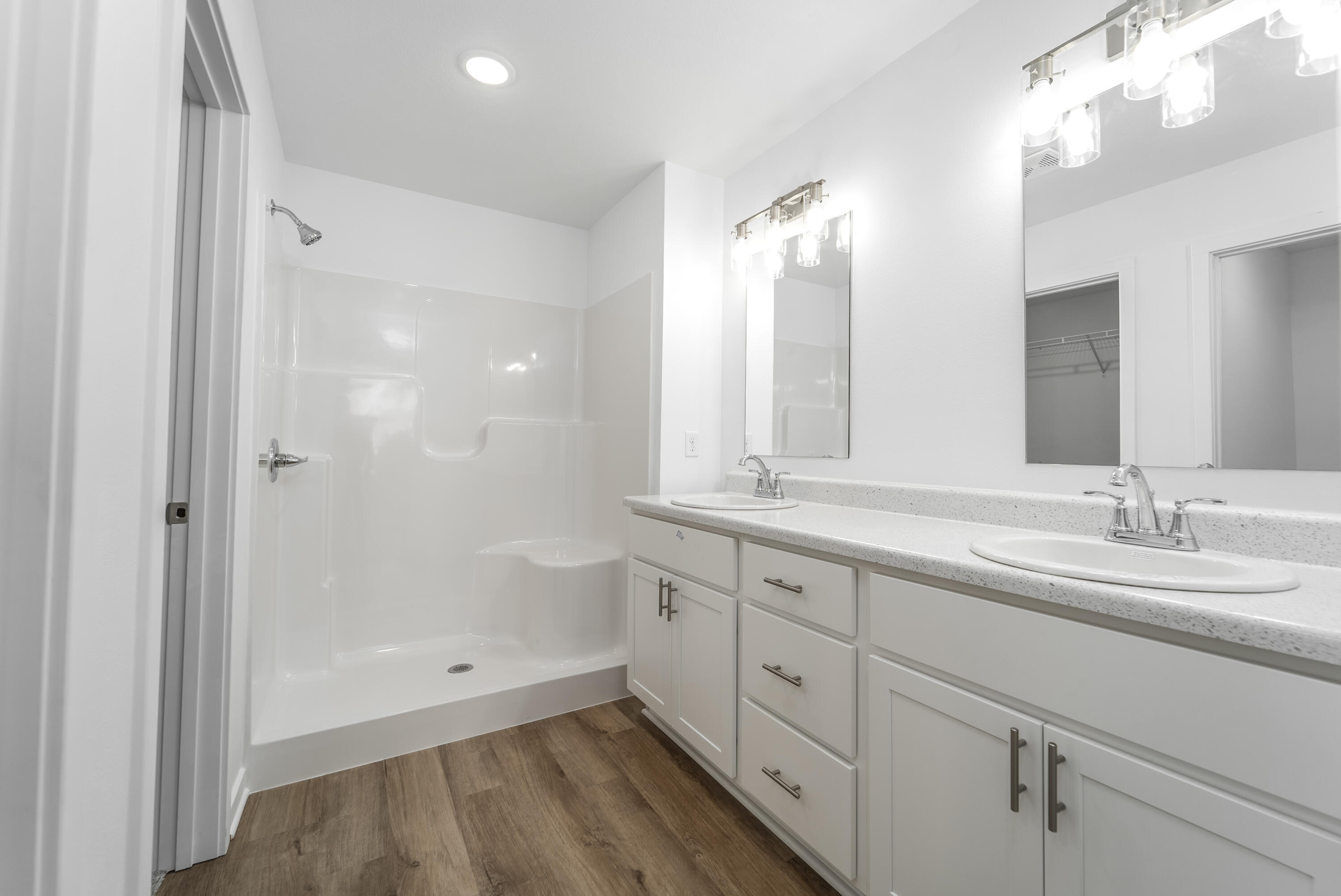 property viewer photo 9