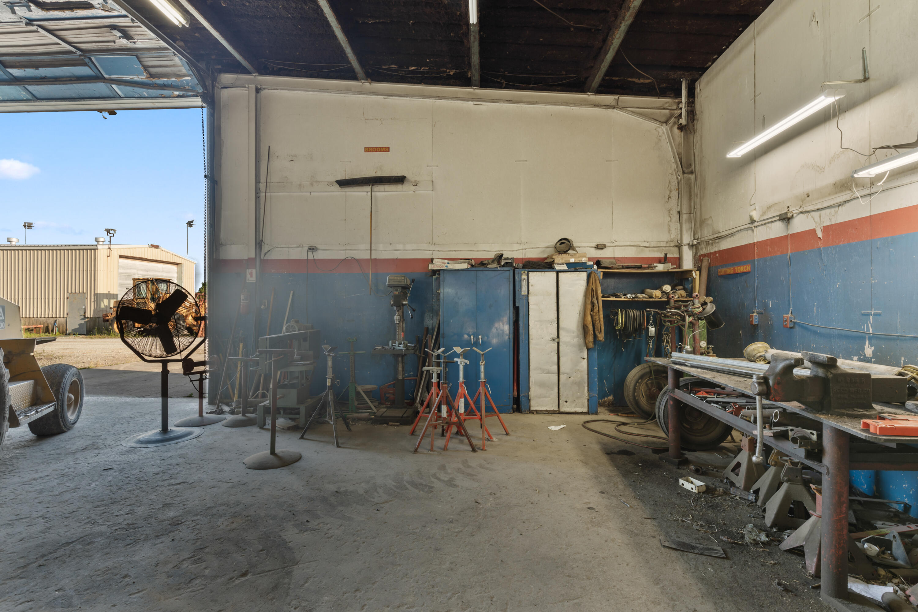 main property photo 24