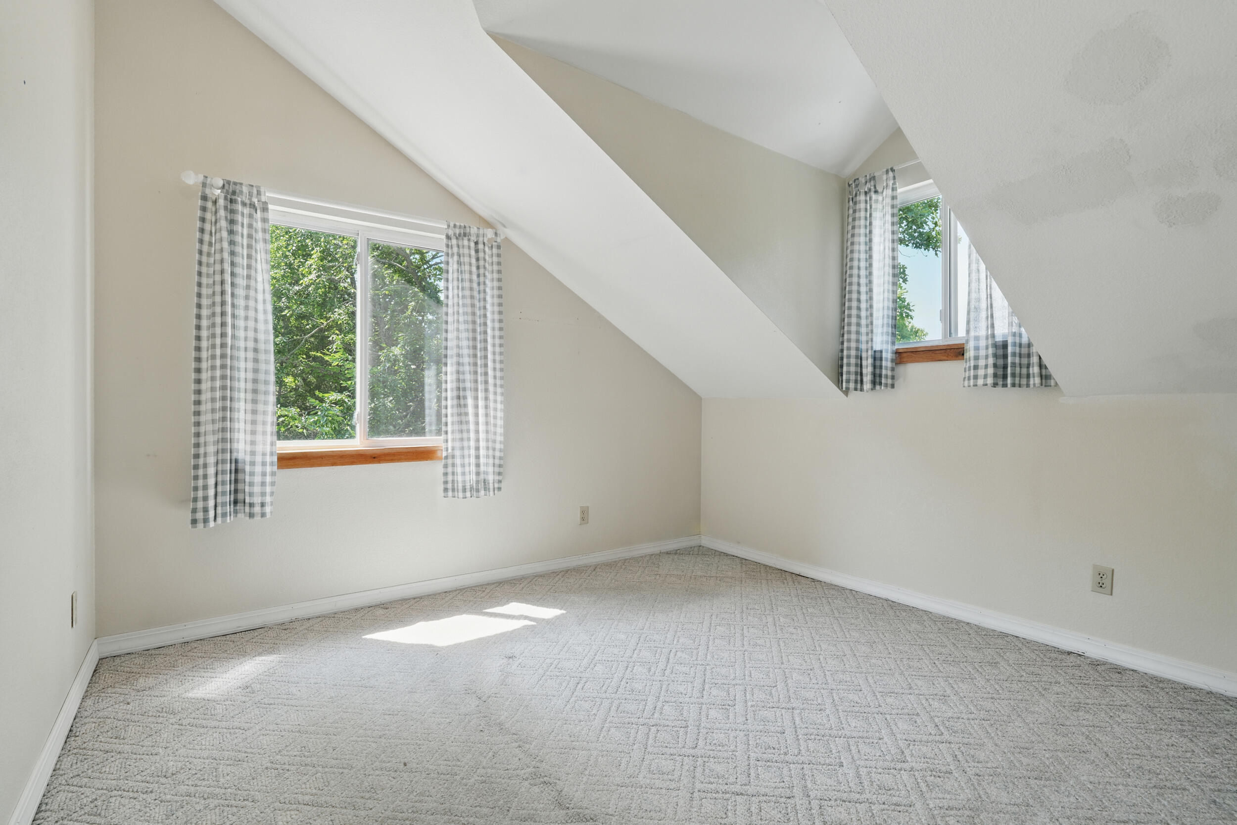 property viewer photo 32
