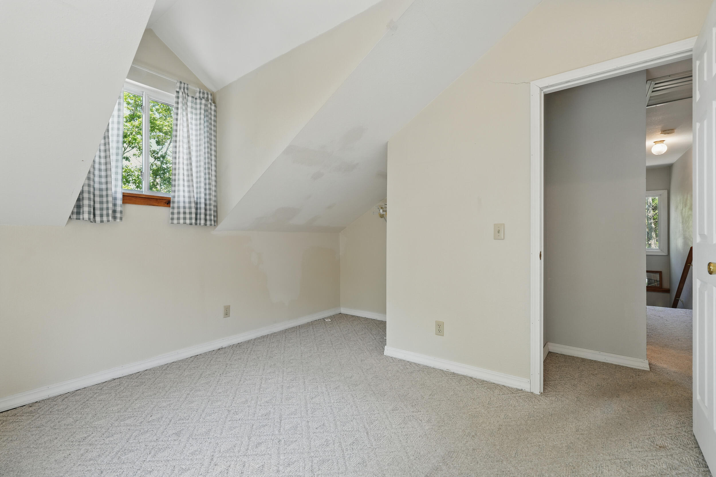 property viewer photo 33
