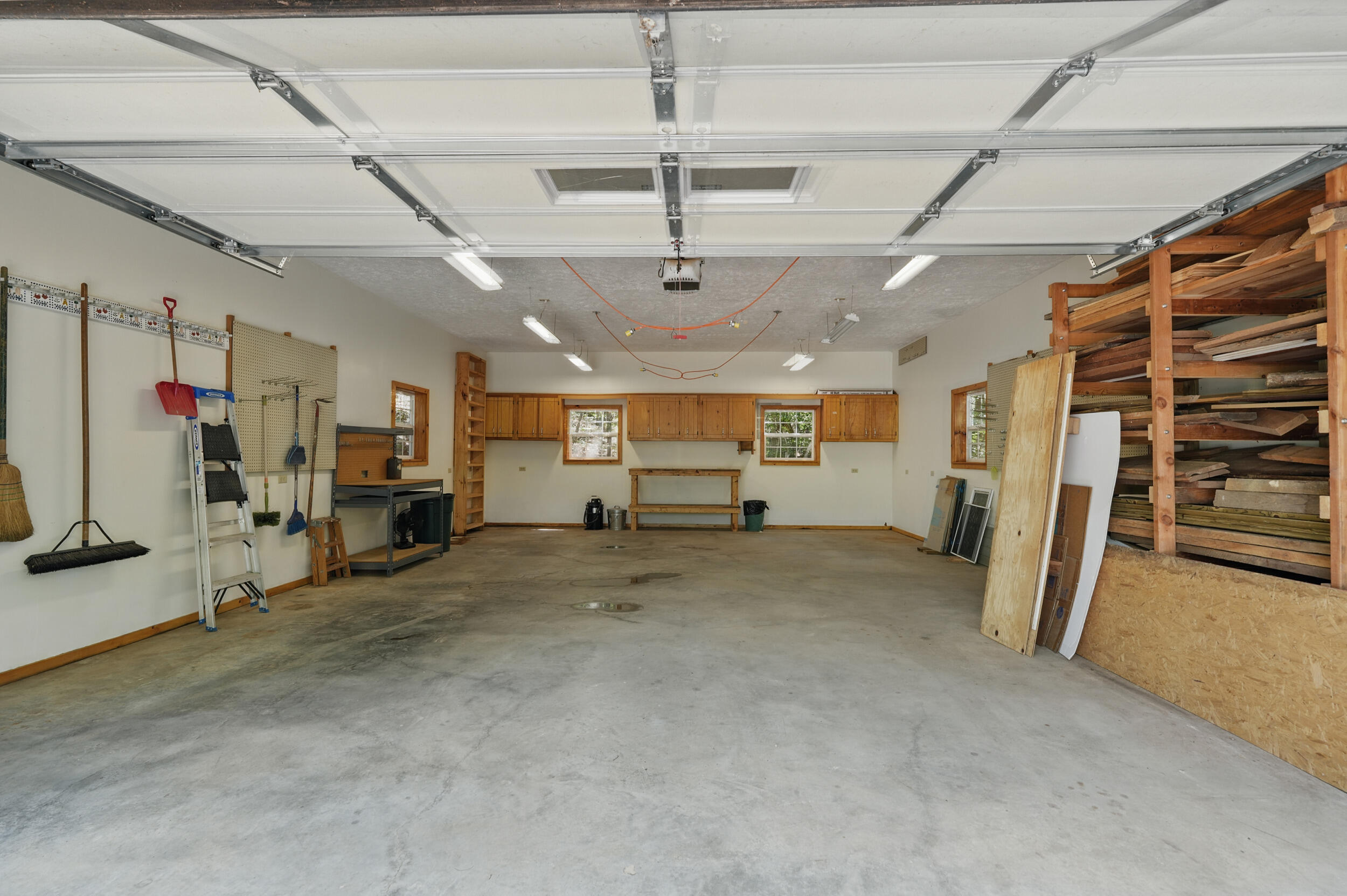 property viewer photo 35