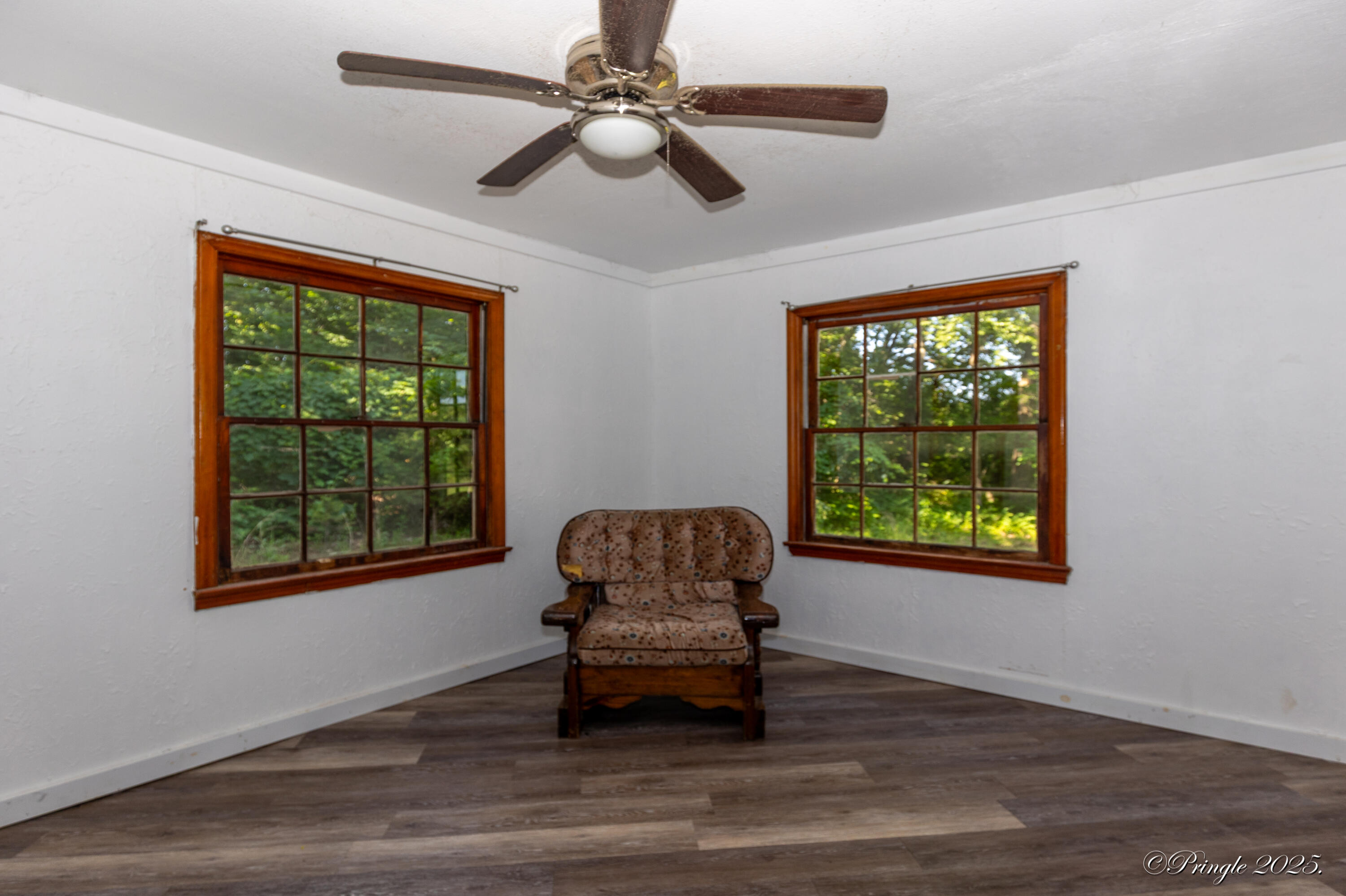 property viewer photo 11