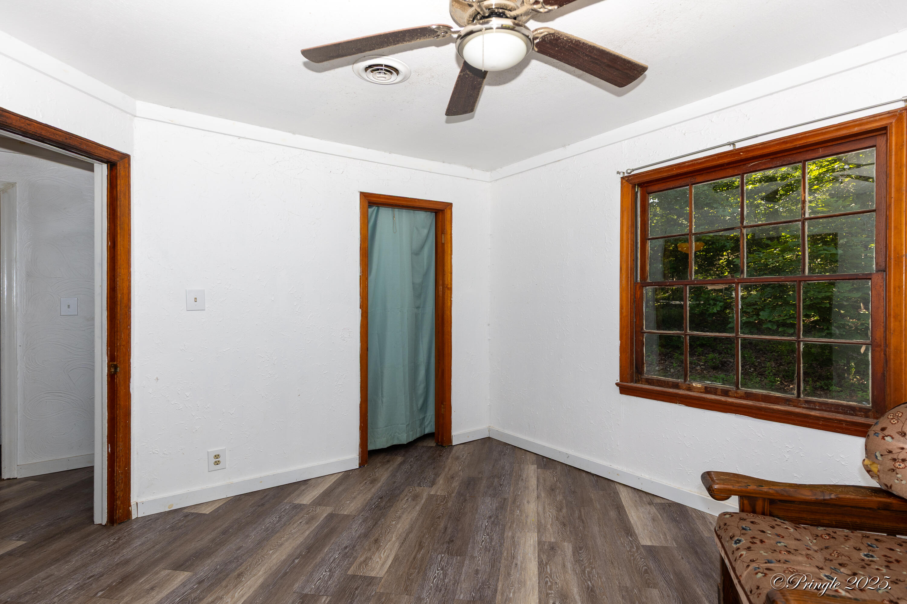 property viewer photo 12