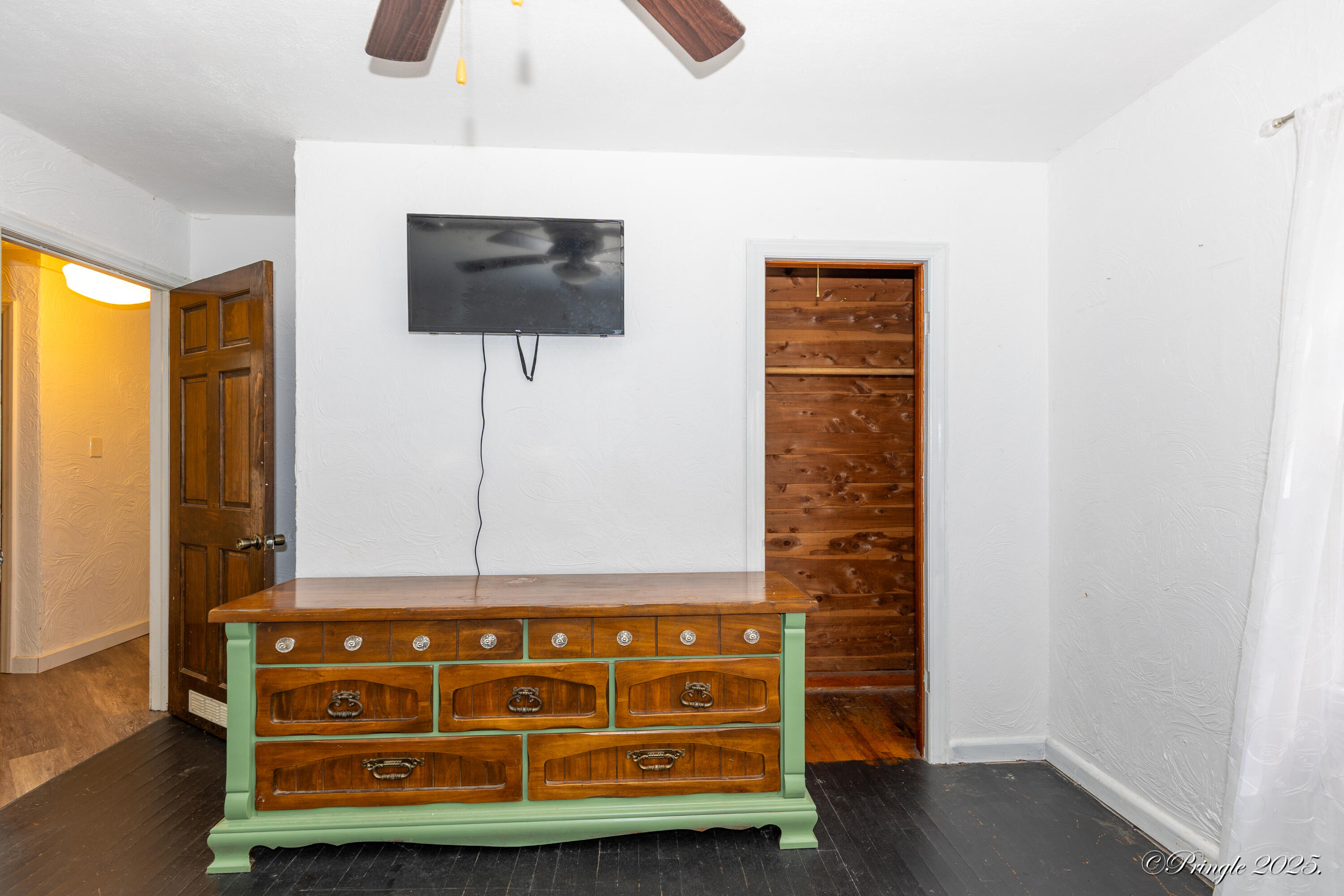 property viewer photo 18