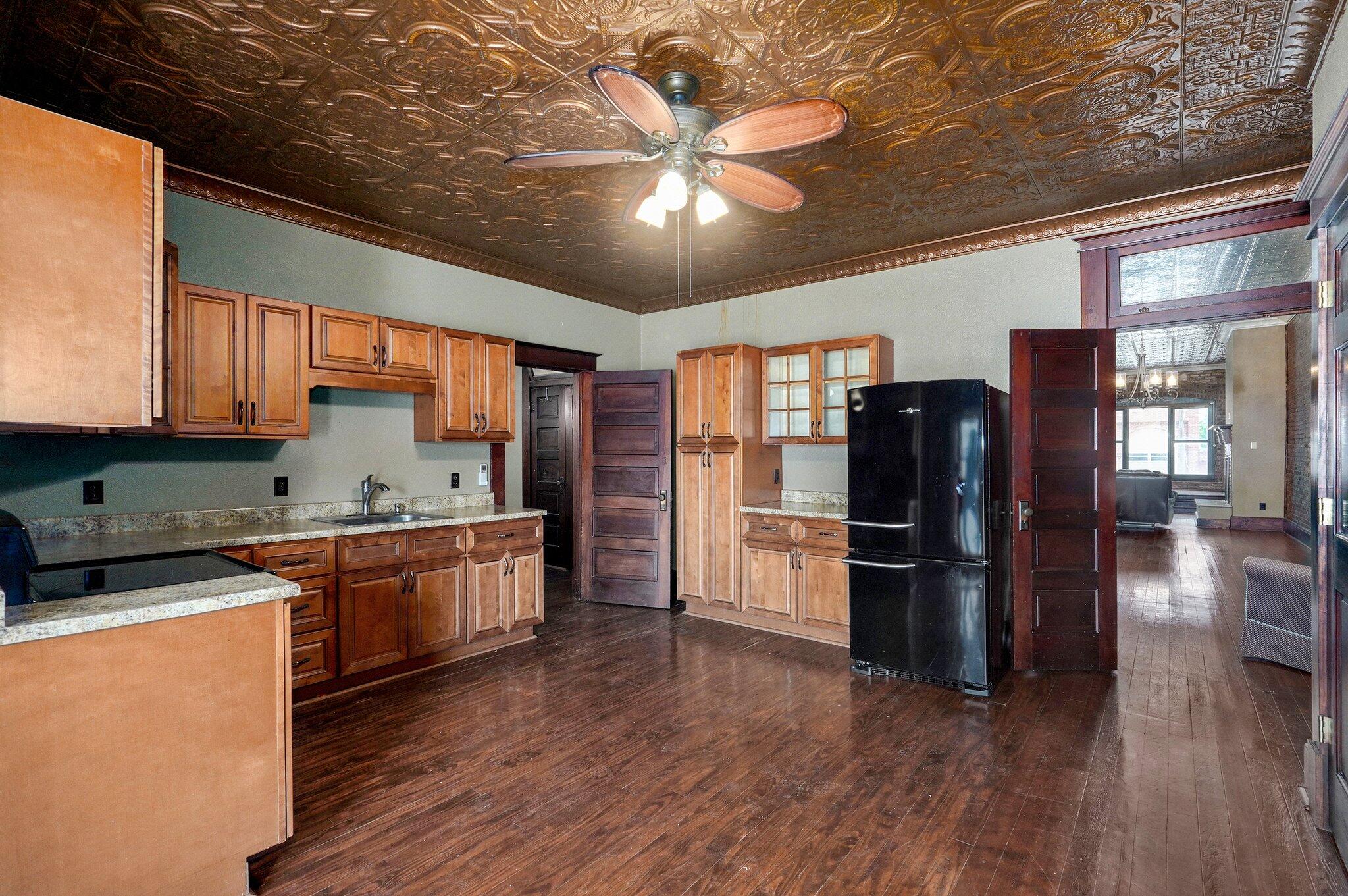 main property photo 13