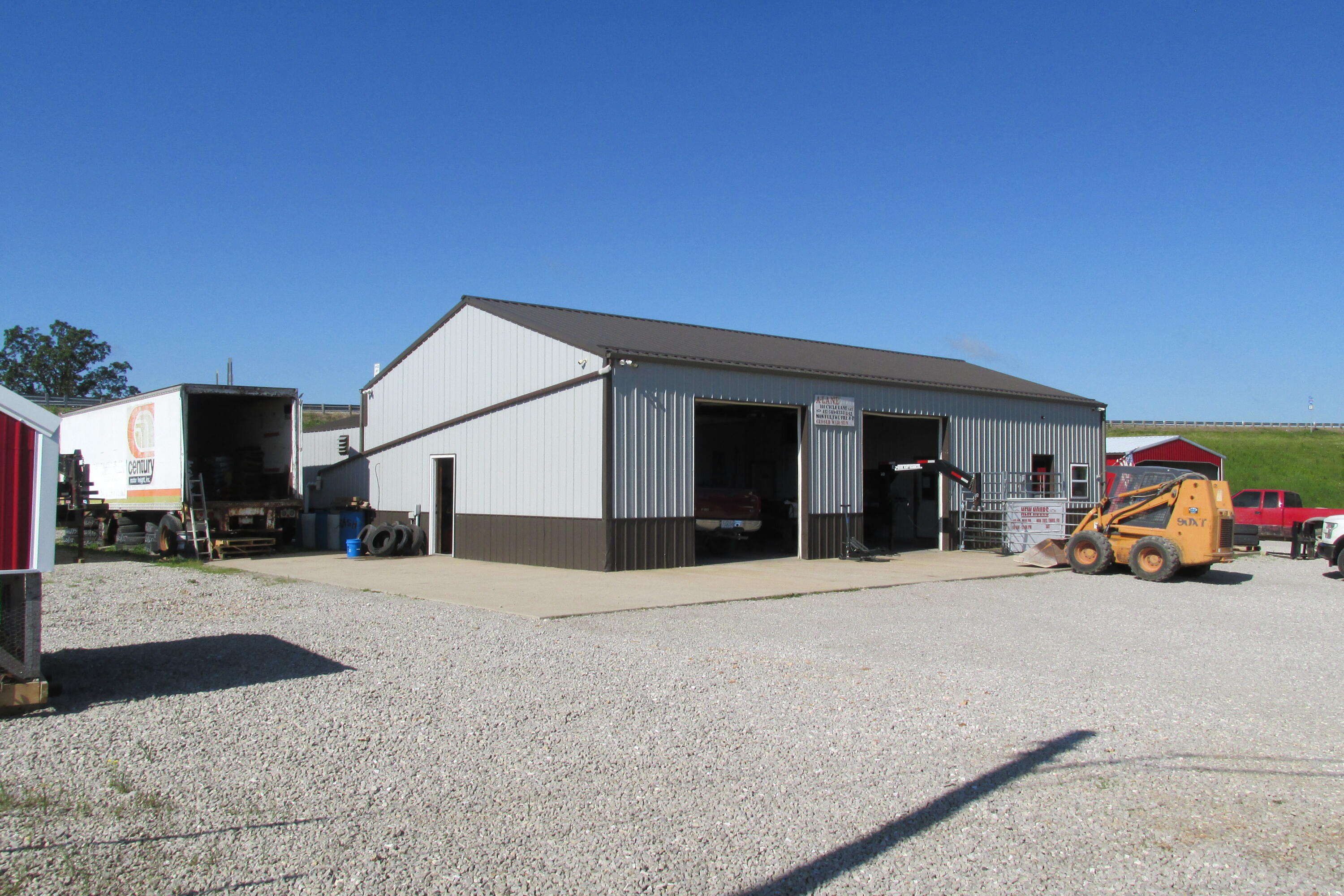main property photo 12