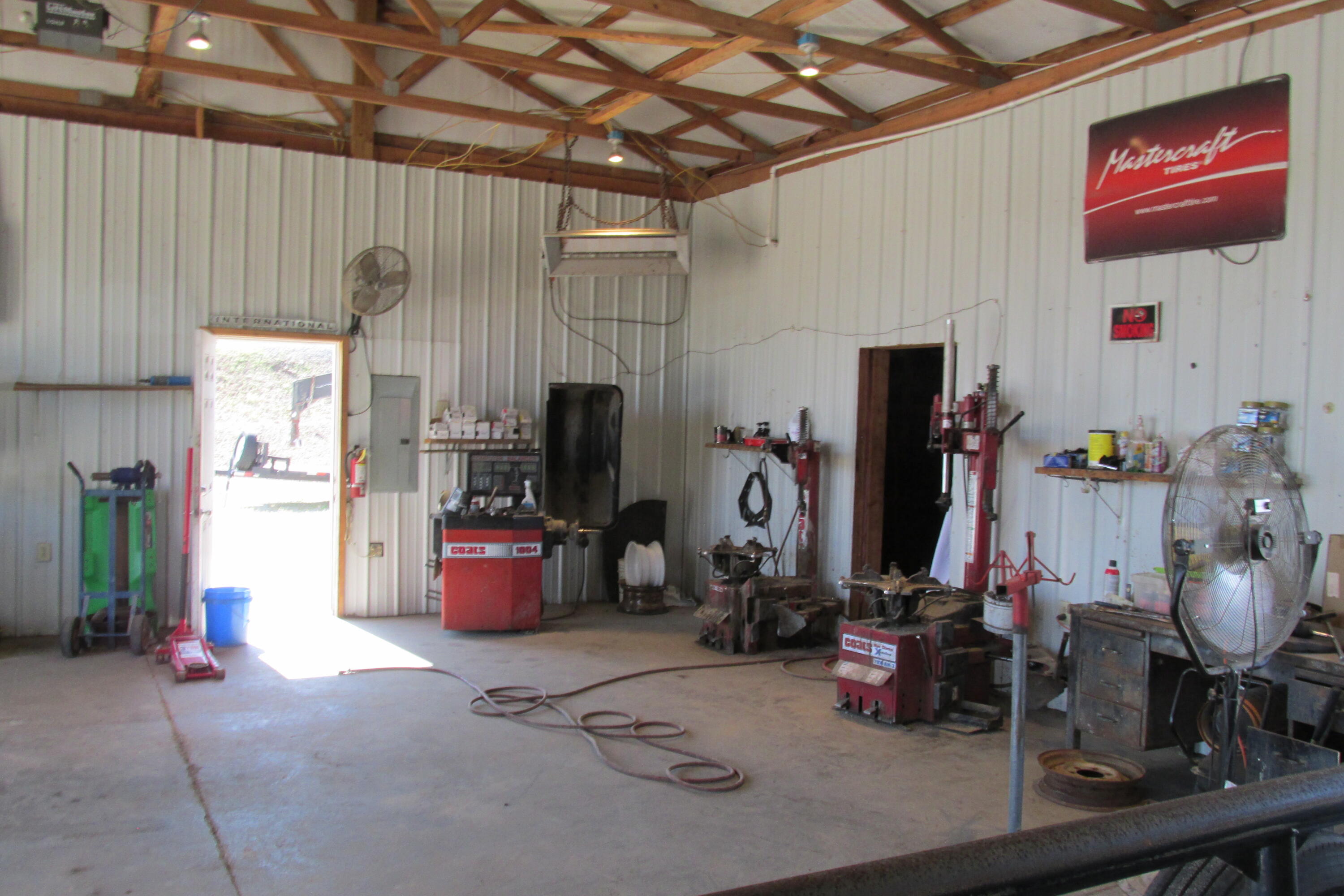 main property photo 20