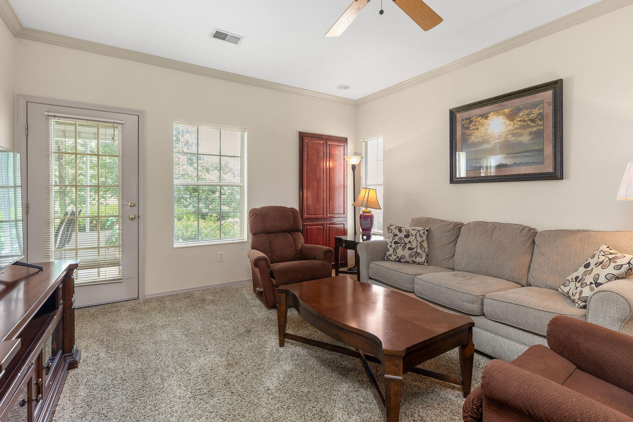 property viewer photo 5