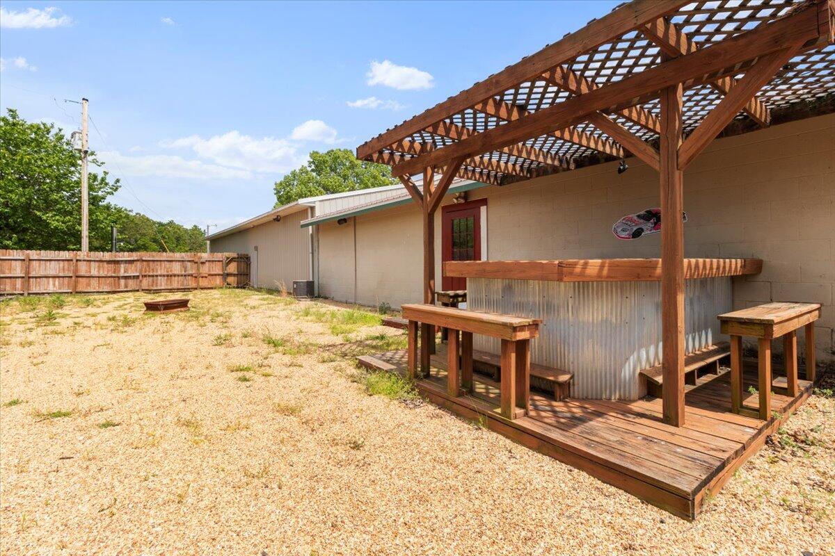 main property photo 26