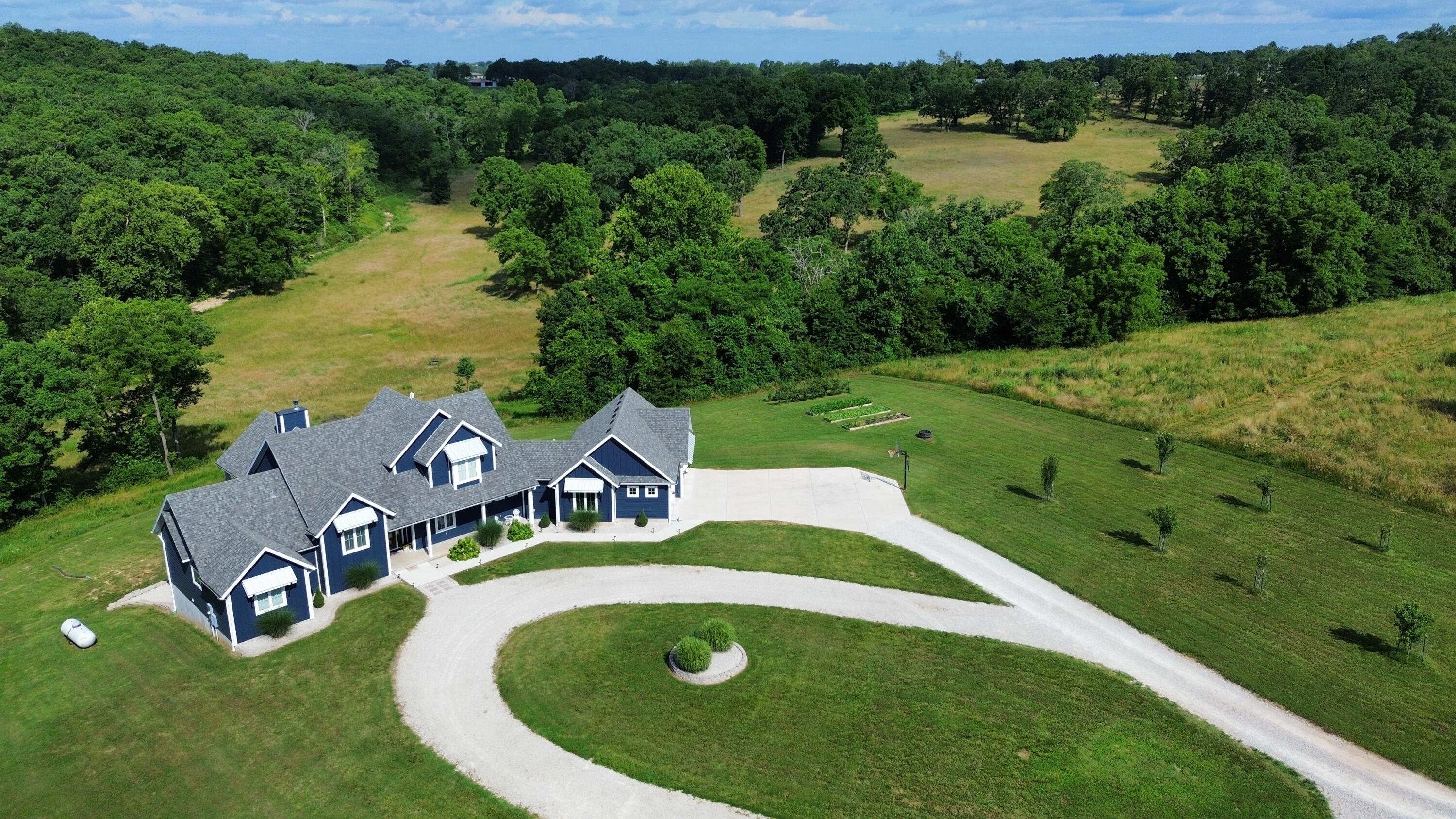 main property photo 13