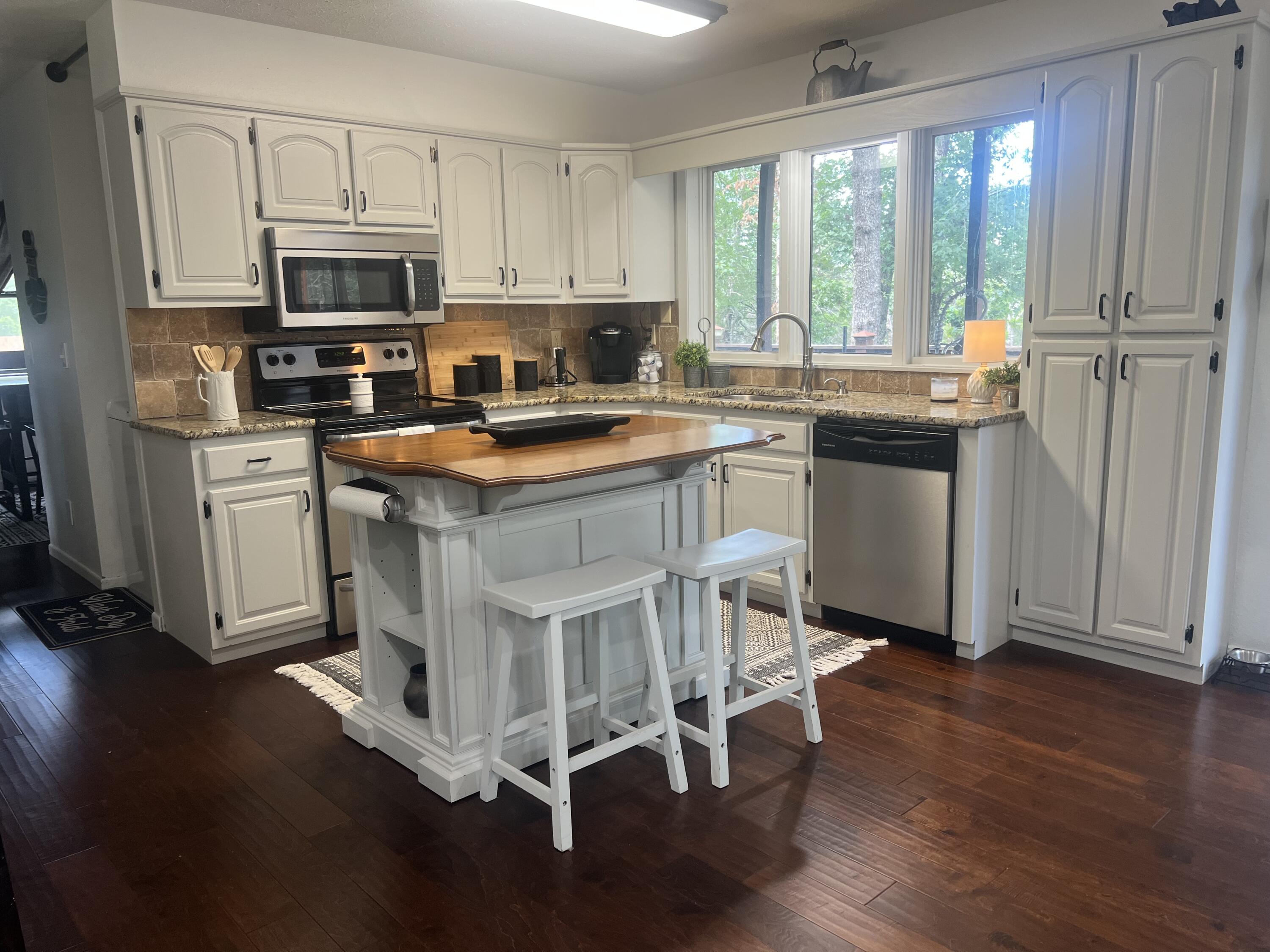 property viewer photo 5