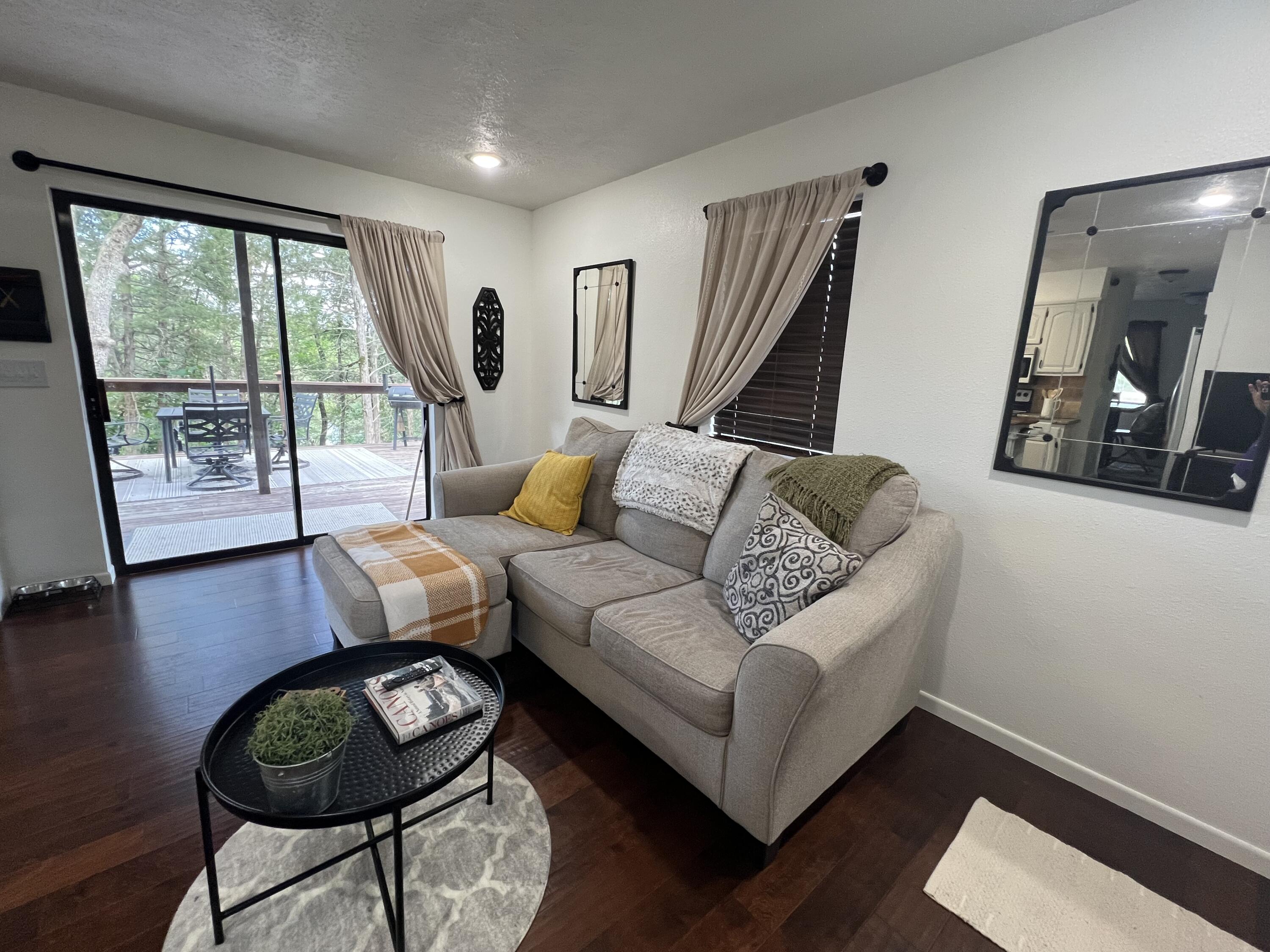 property viewer photo 7