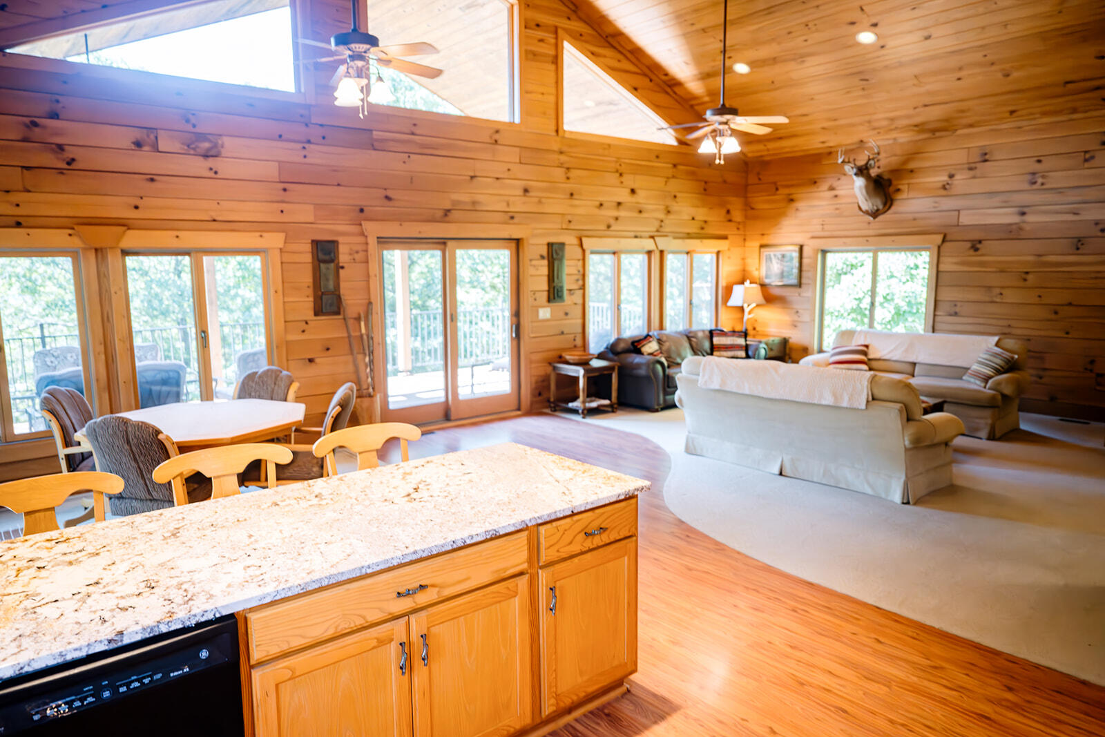 property viewer photo 15