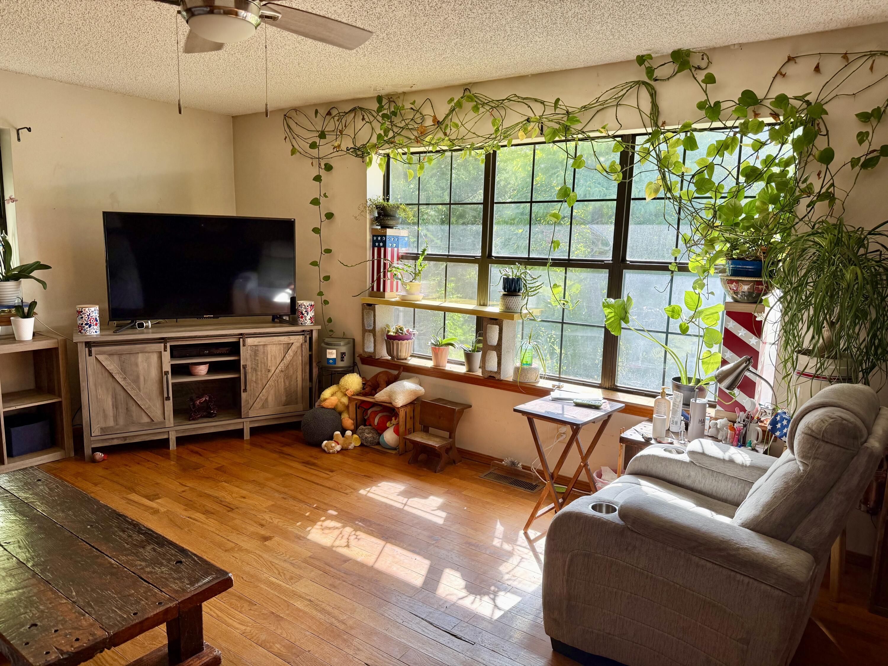 property viewer photo 13