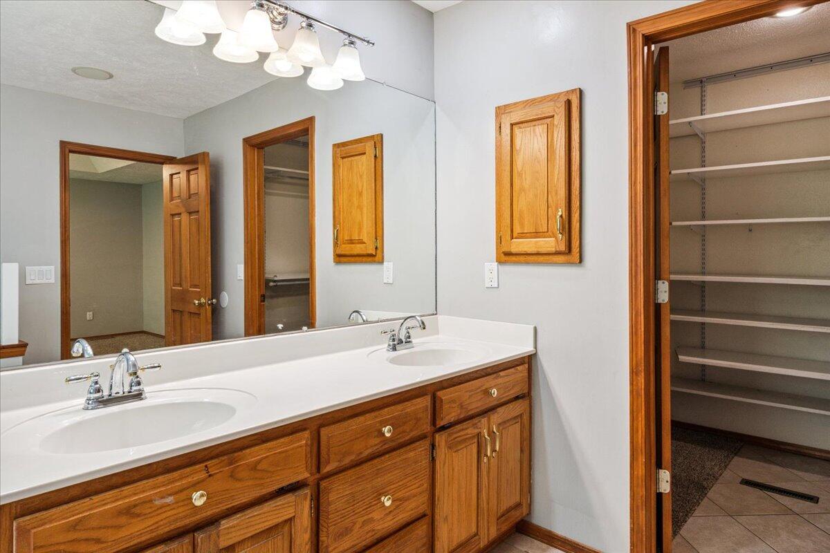 property viewer photo 24