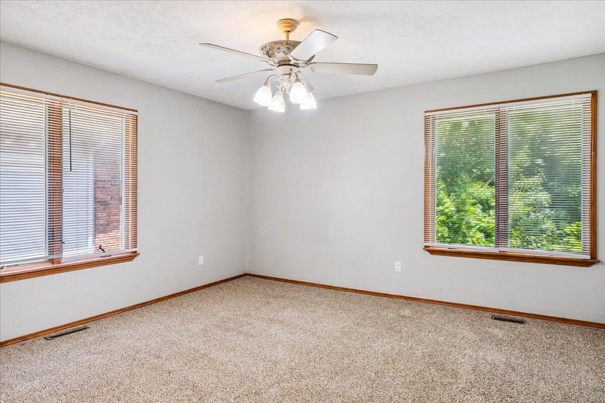 property viewer photo 27