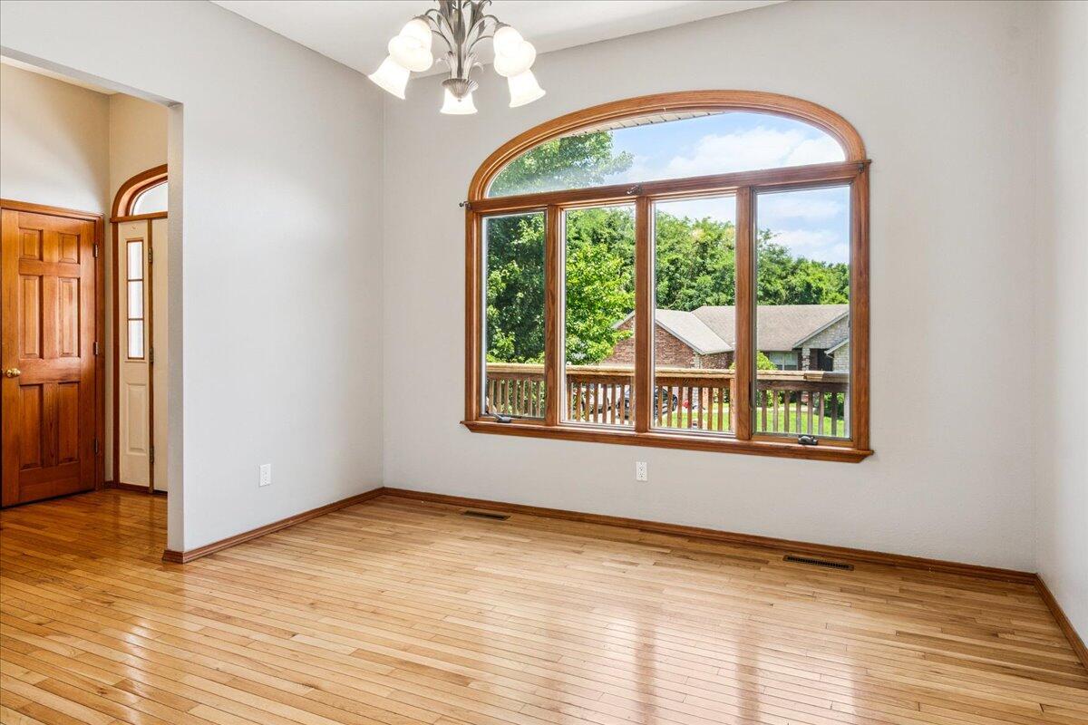 property viewer photo 9