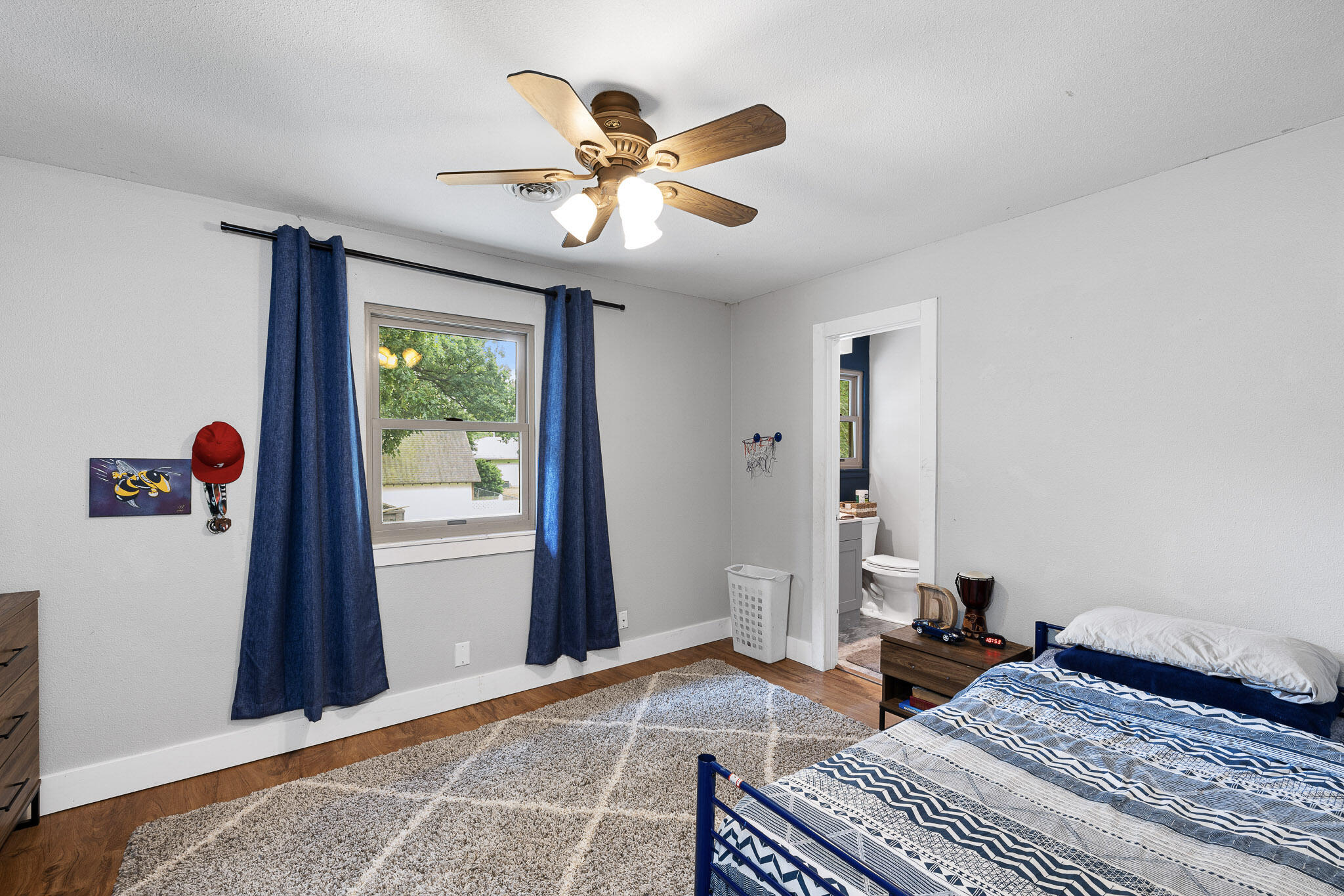 property viewer photo 27