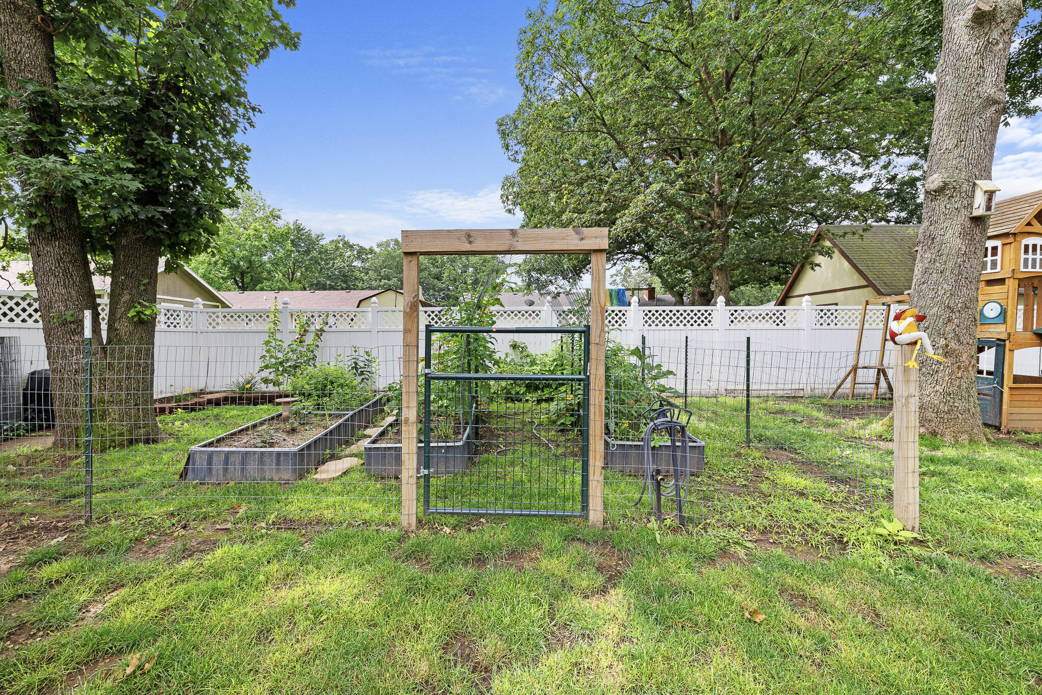 property viewer photo 35