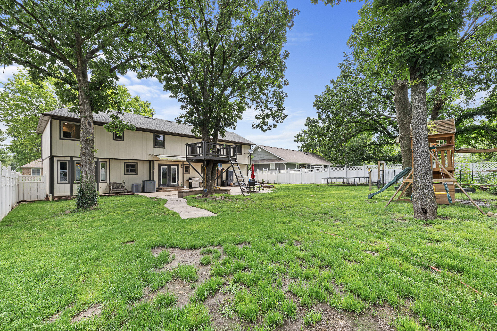 property viewer photo 36