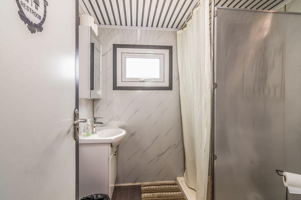 main property photo 67