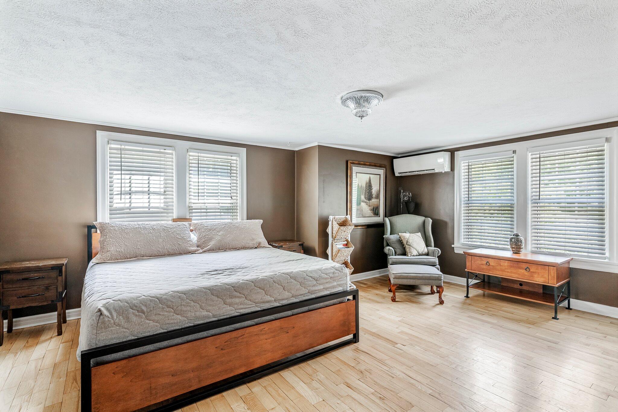 property viewer photo 23