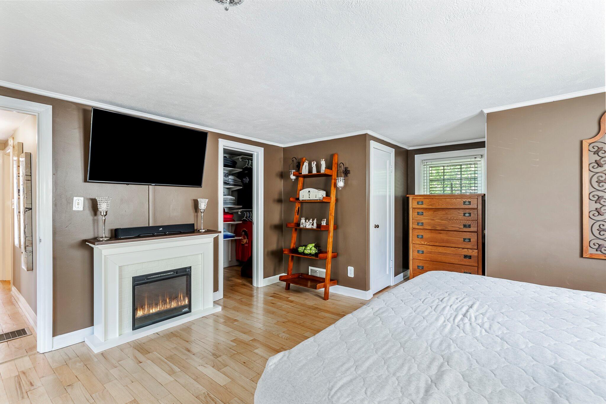 property viewer photo 25