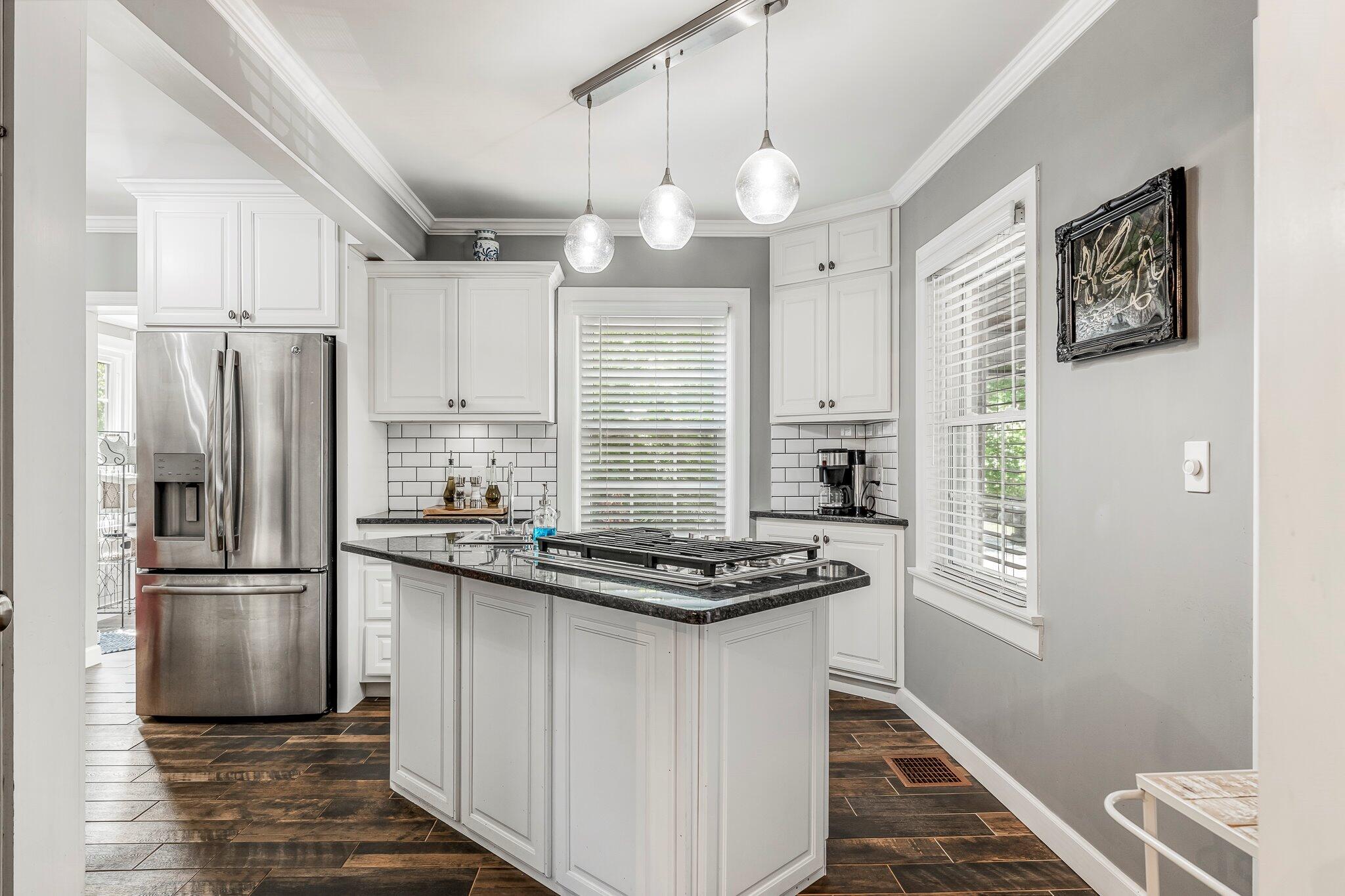 property viewer photo 7