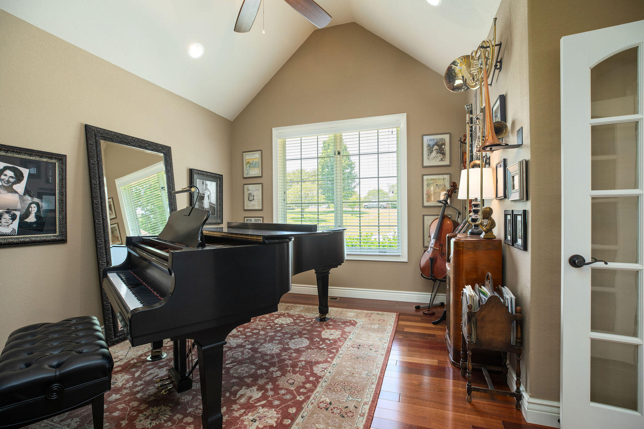 property viewer photo 15