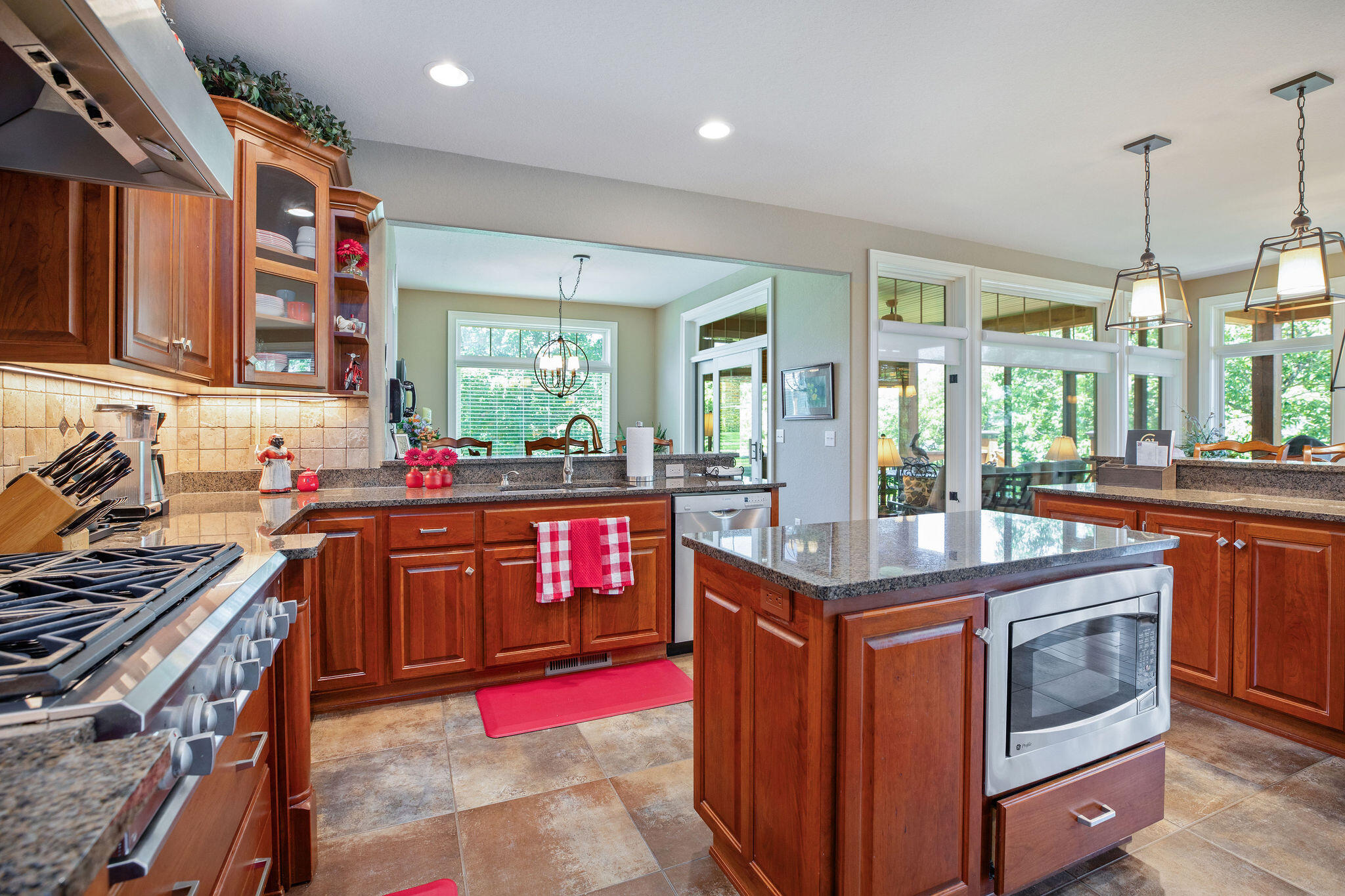 property viewer photo 23
