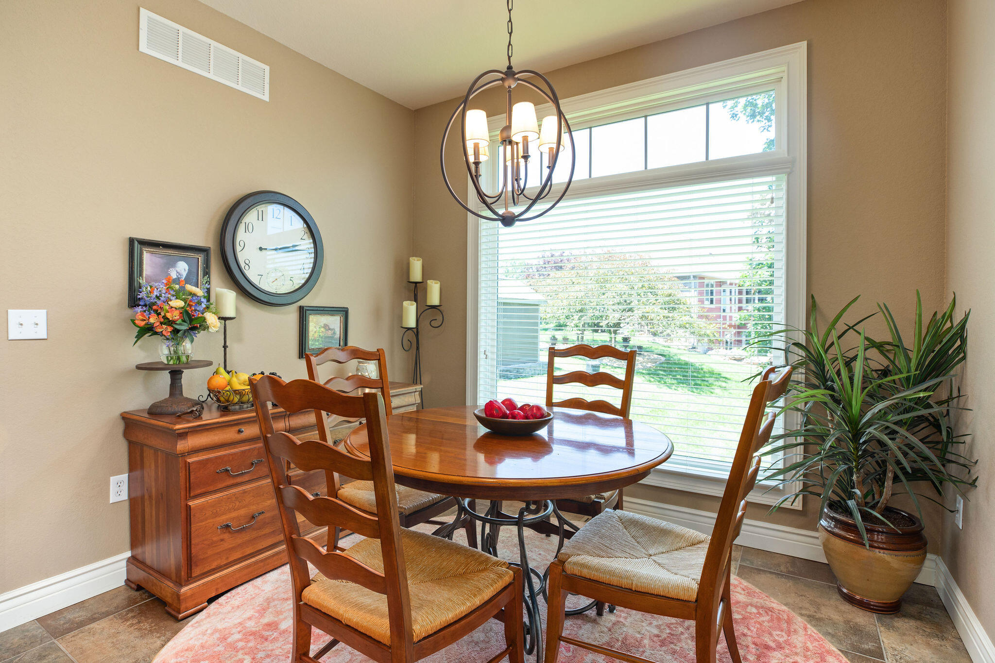 property viewer photo 24