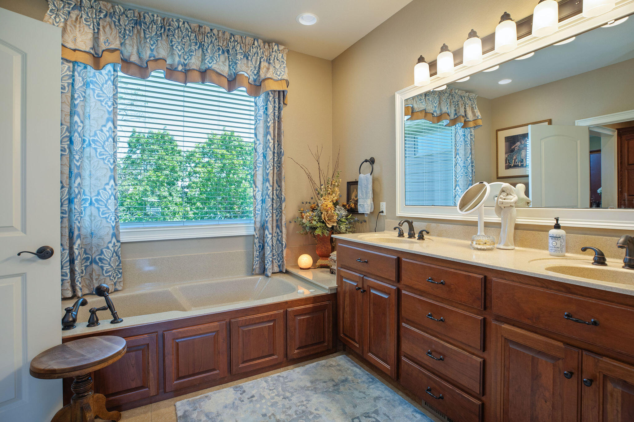 property viewer photo 28