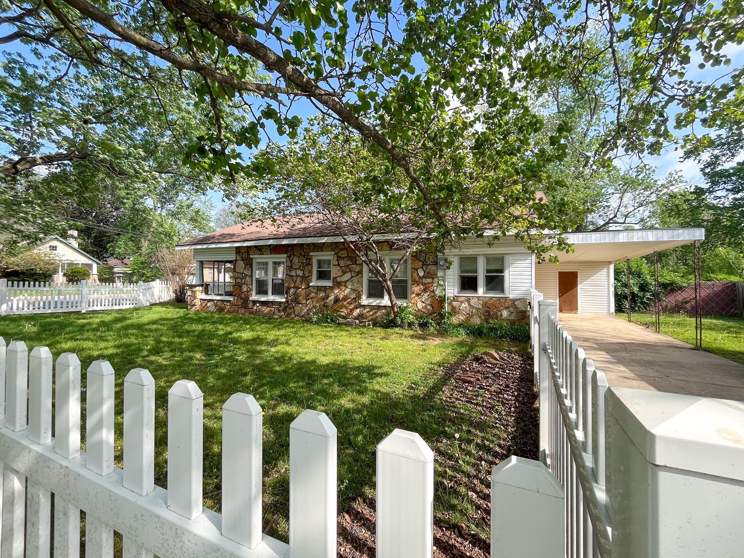 property viewer photo 1