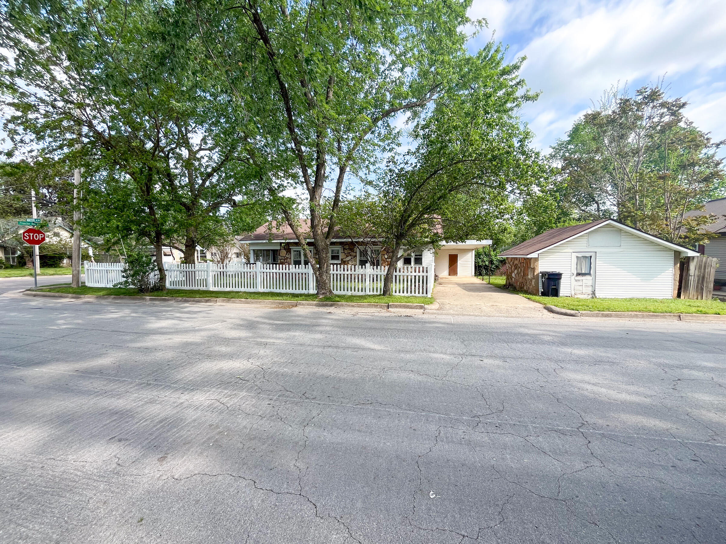 property viewer photo 26