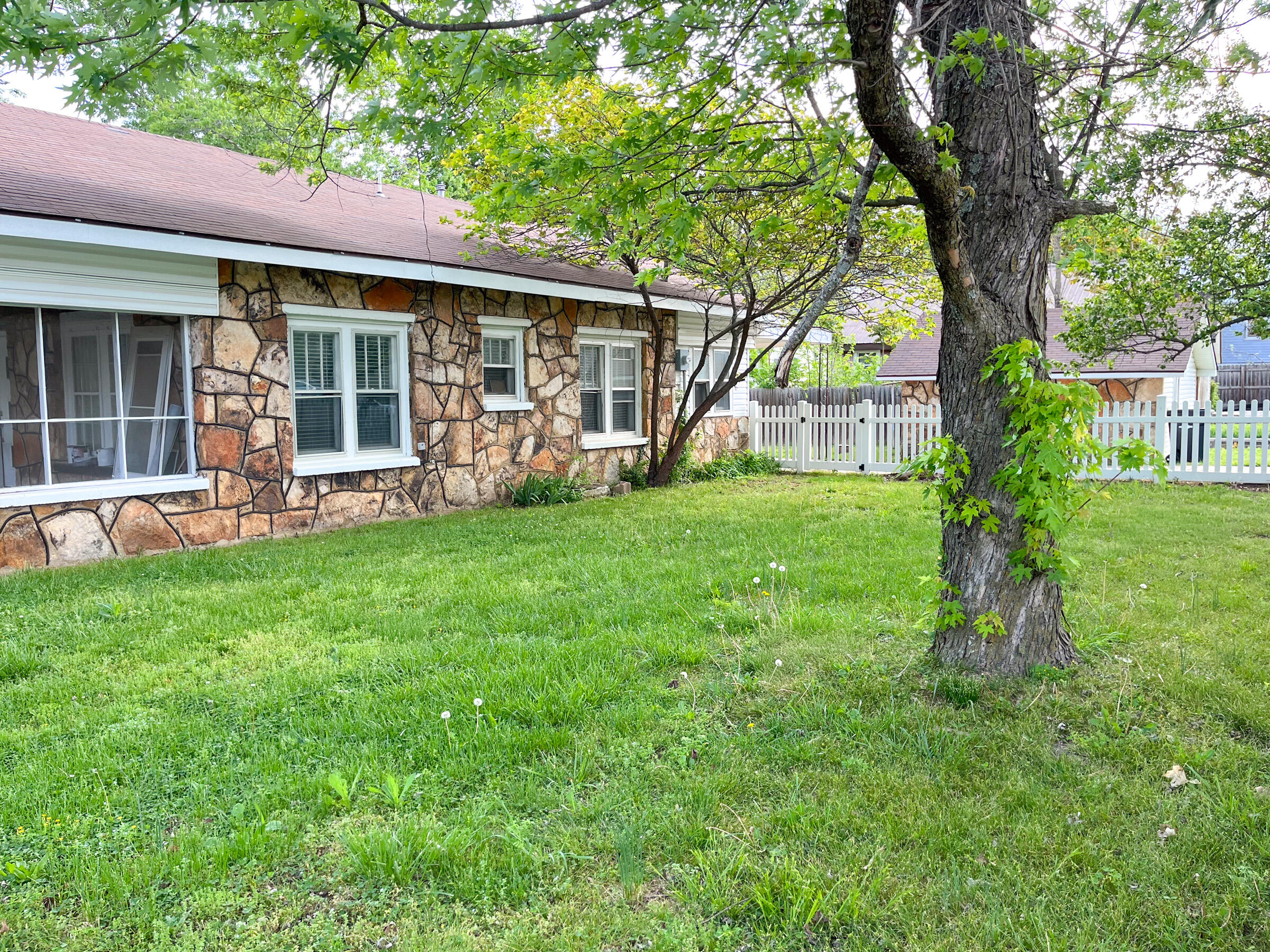 property viewer photo 3