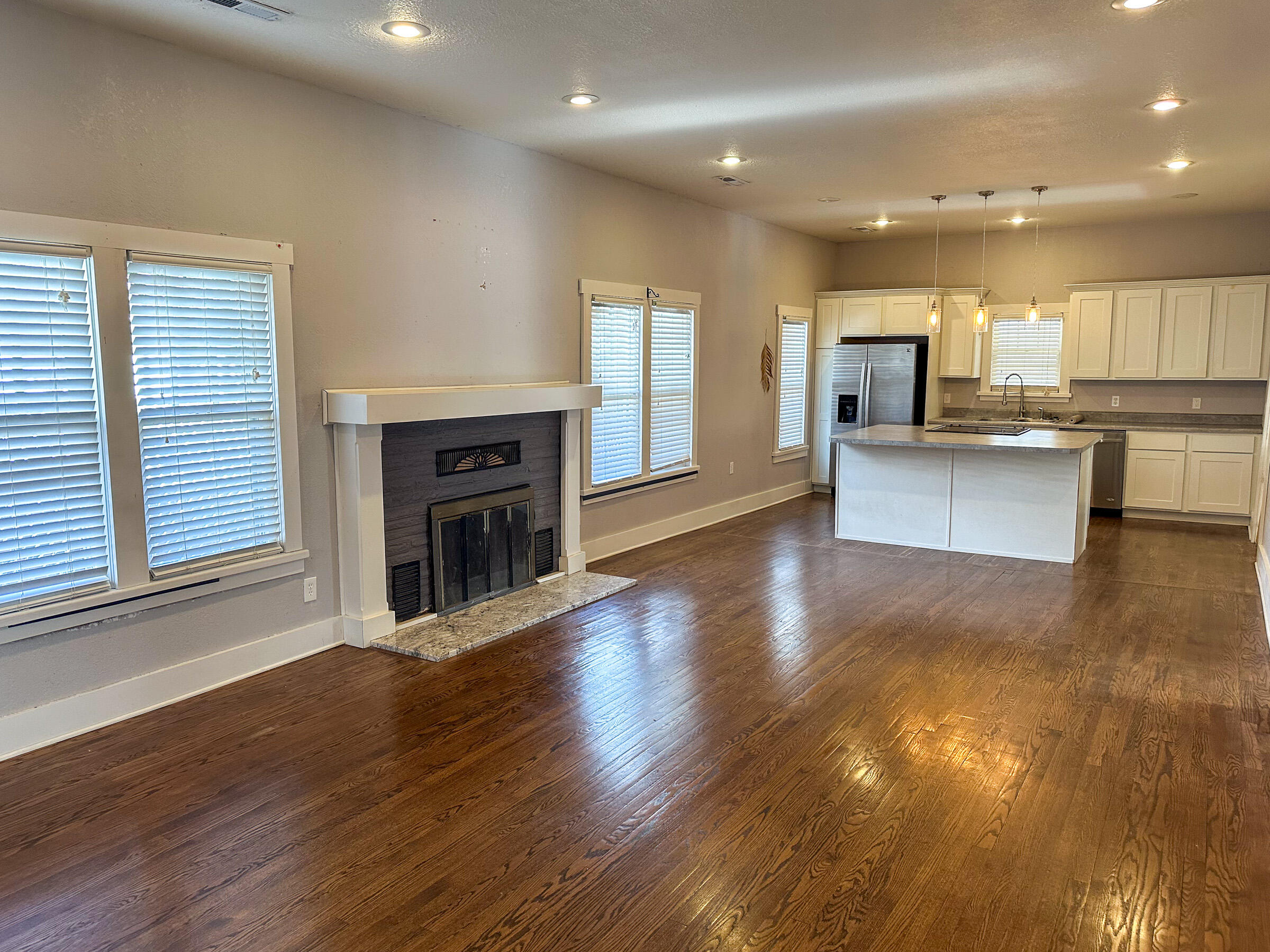 property viewer photo 5