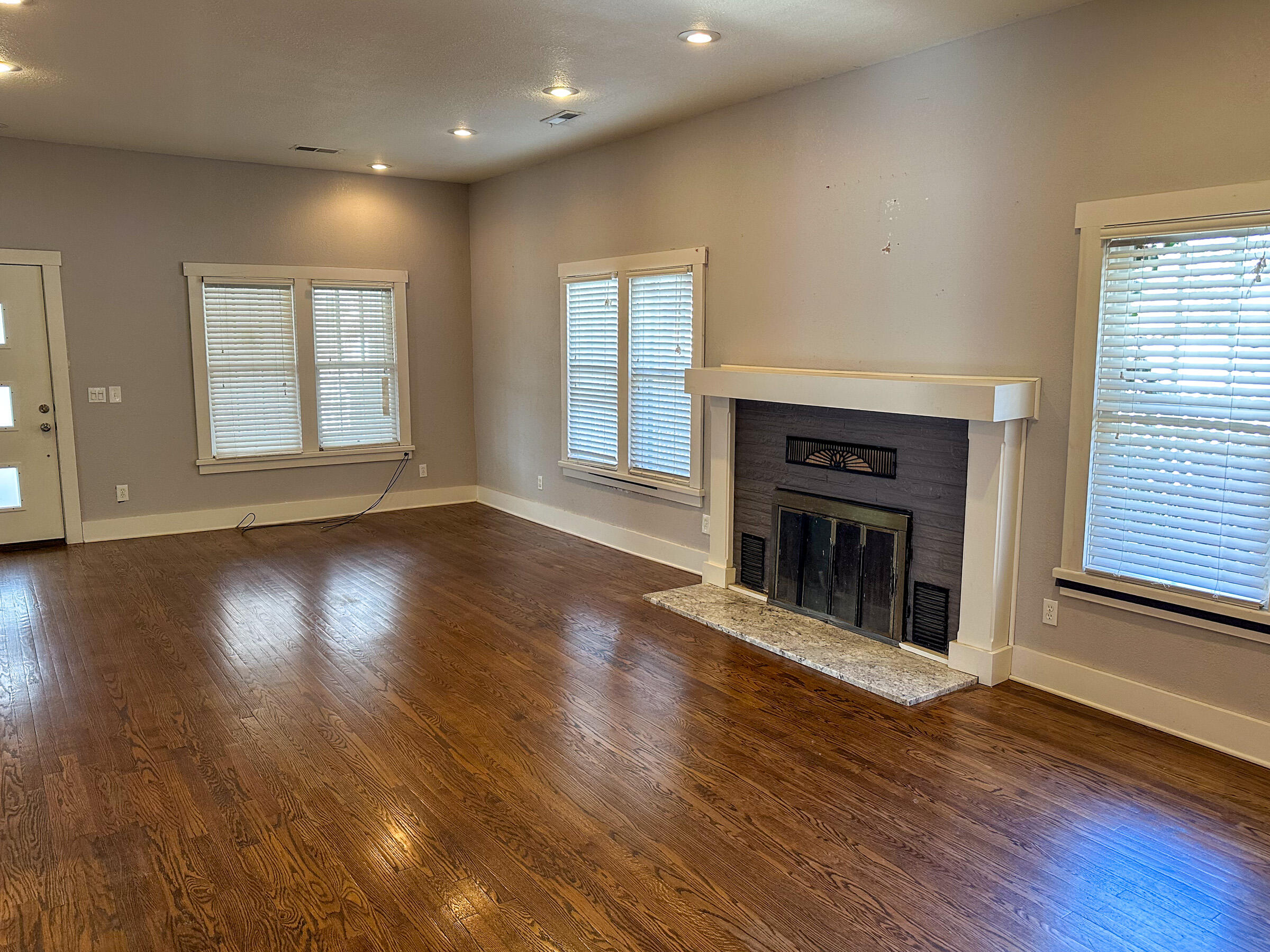 property viewer photo 8