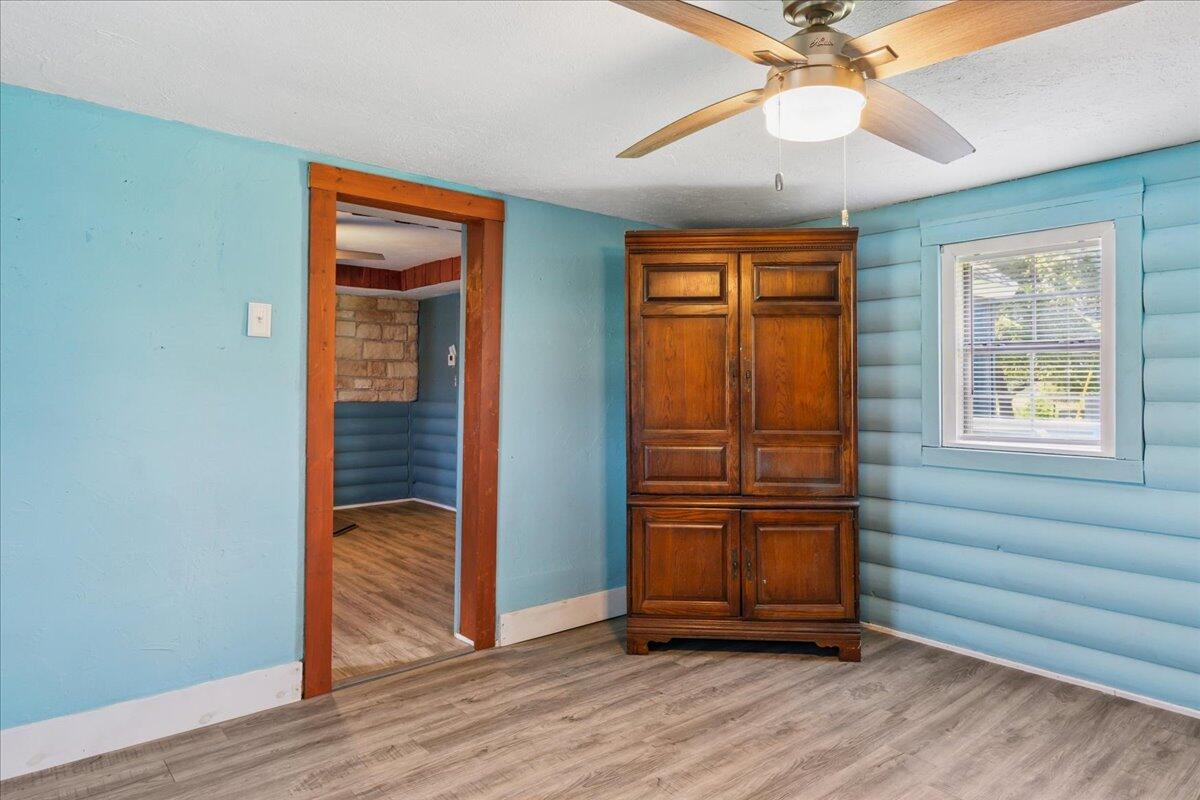 property viewer photo 14