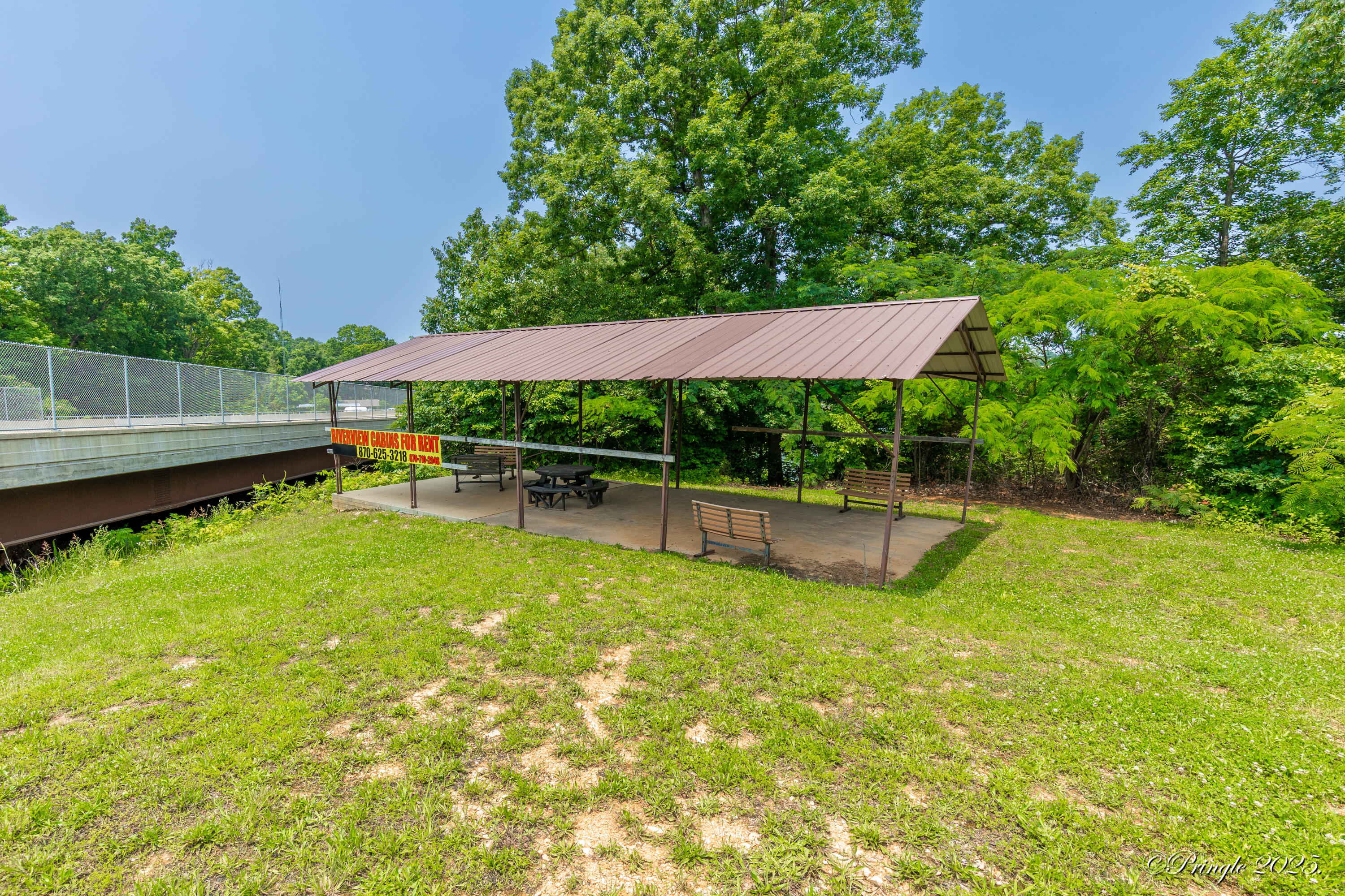 main property photo 13